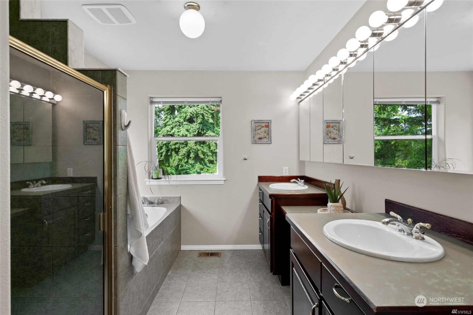 1550 Eastmont Avenue