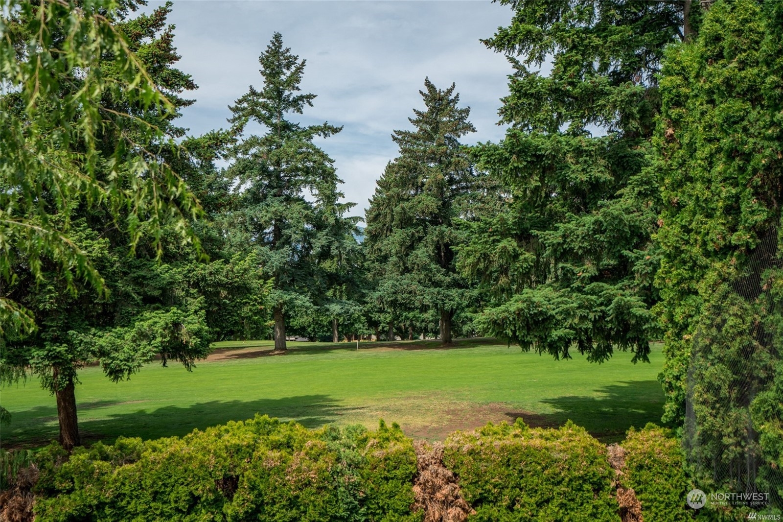 1550 Eastmont Avenue