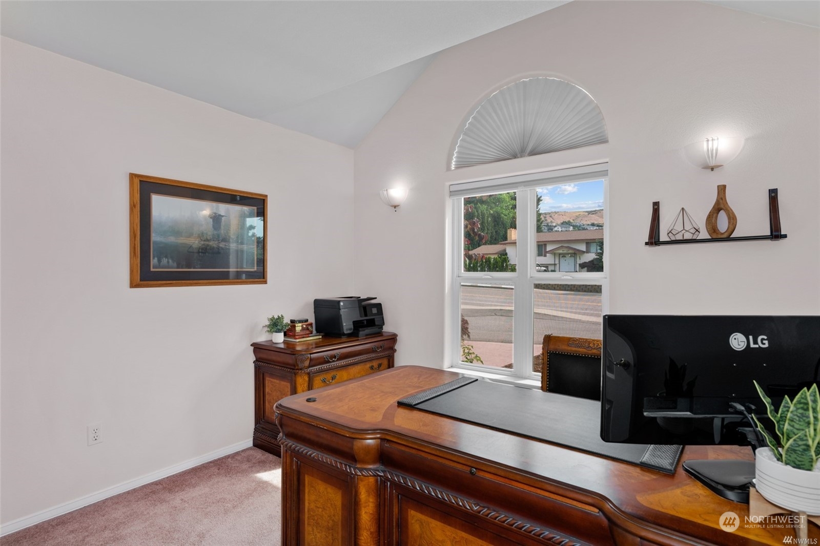 1550 Eastmont Avenue