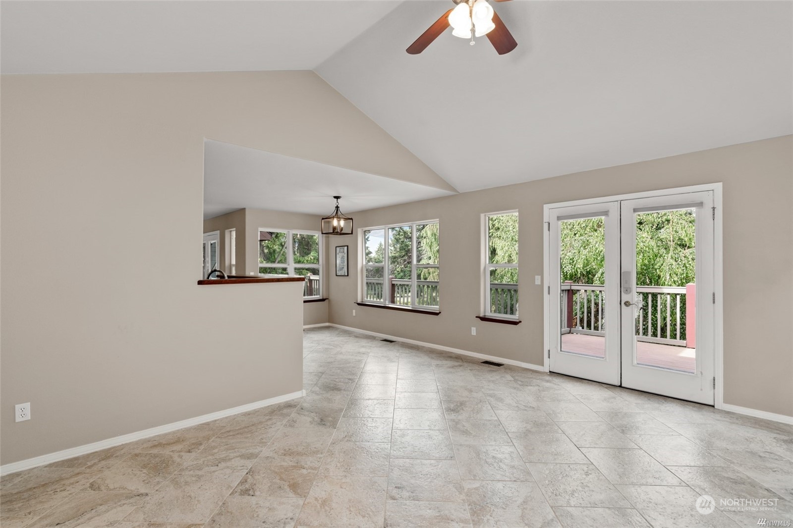 1550 Eastmont Avenue