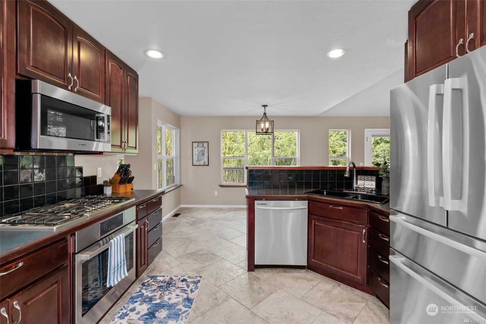 1550 Eastmont Avenue