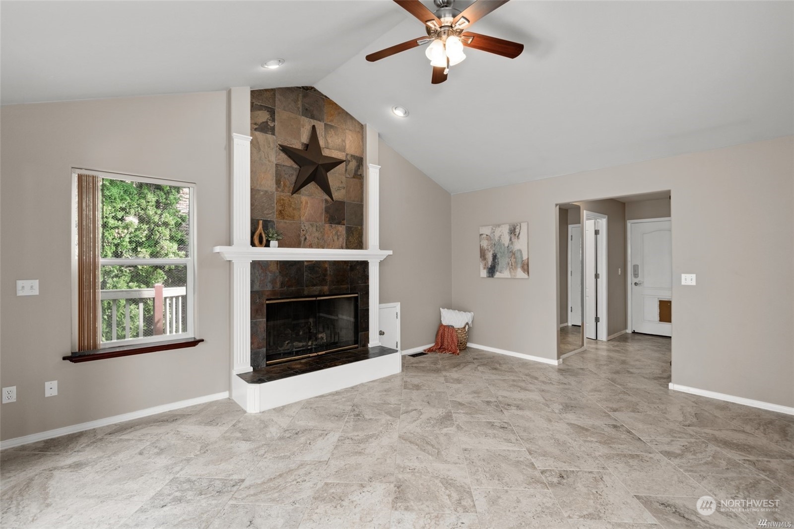 1550 Eastmont Avenue