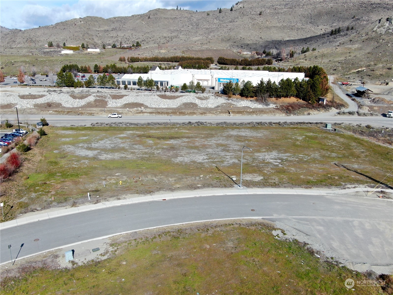 100 Hwy 97A