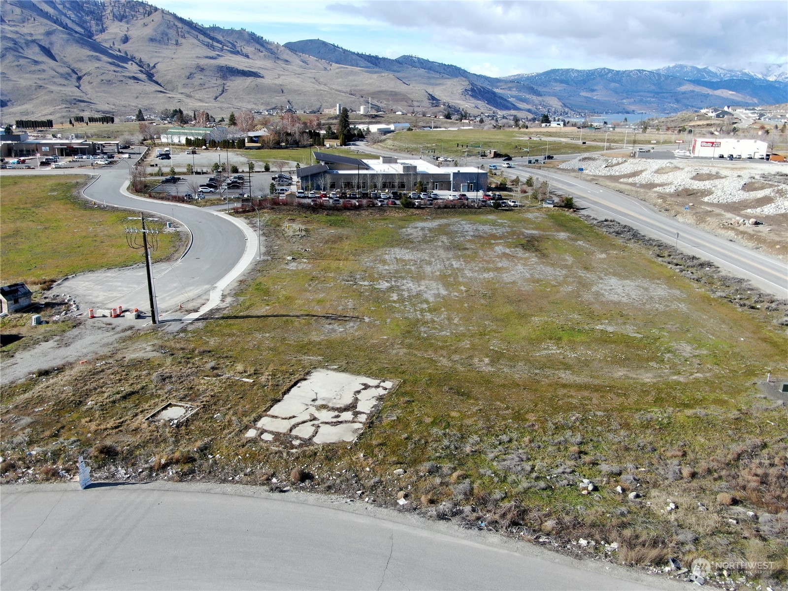 100 Hwy 97A