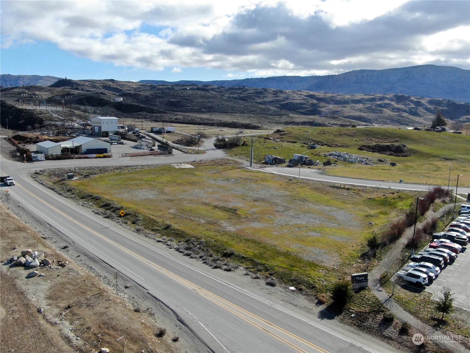 100 Hwy 97A