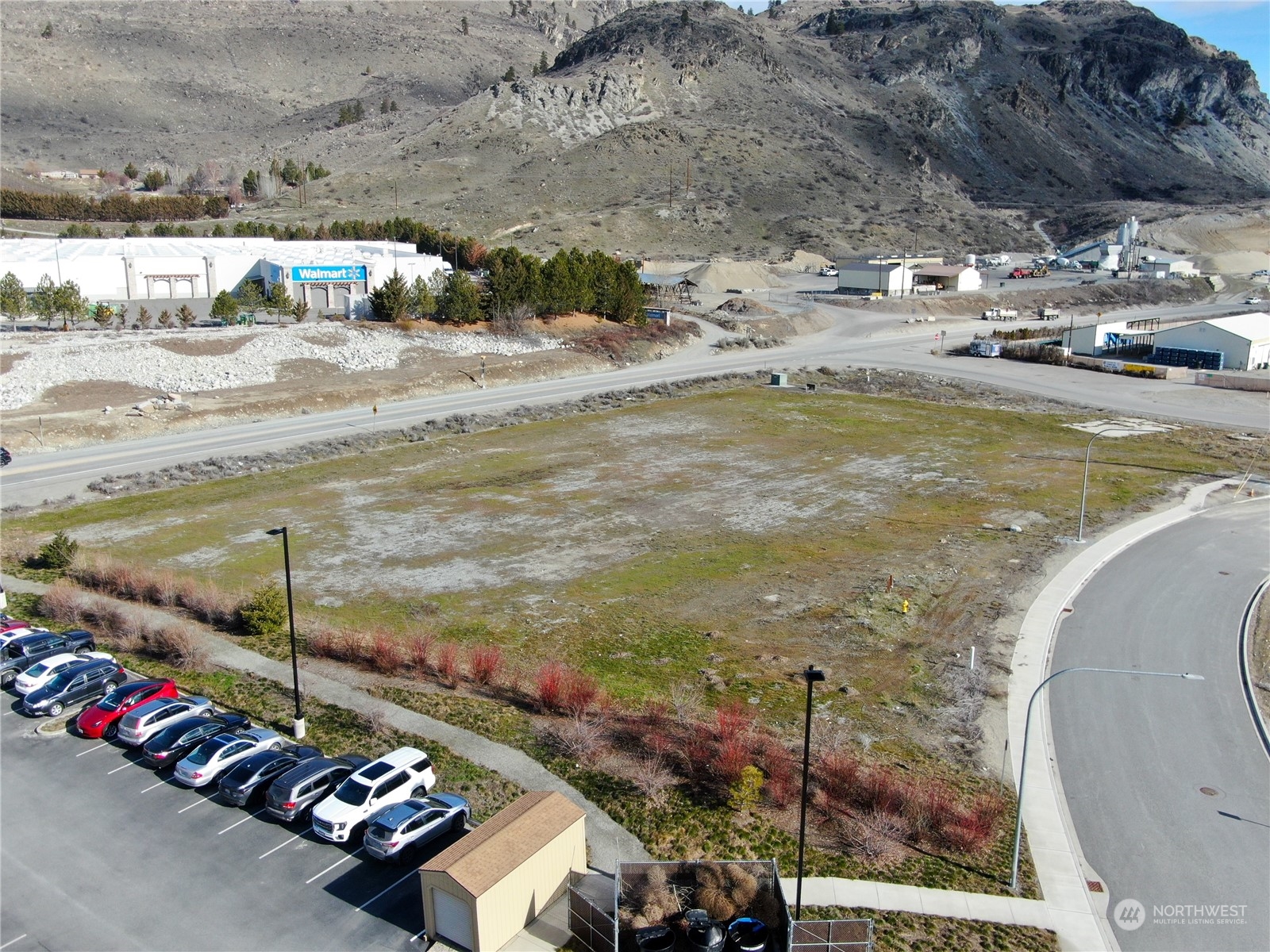 100 Hwy 97A