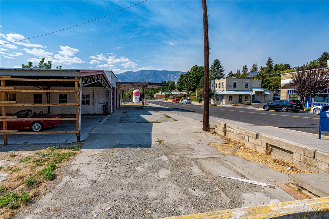 91 Wapato Way