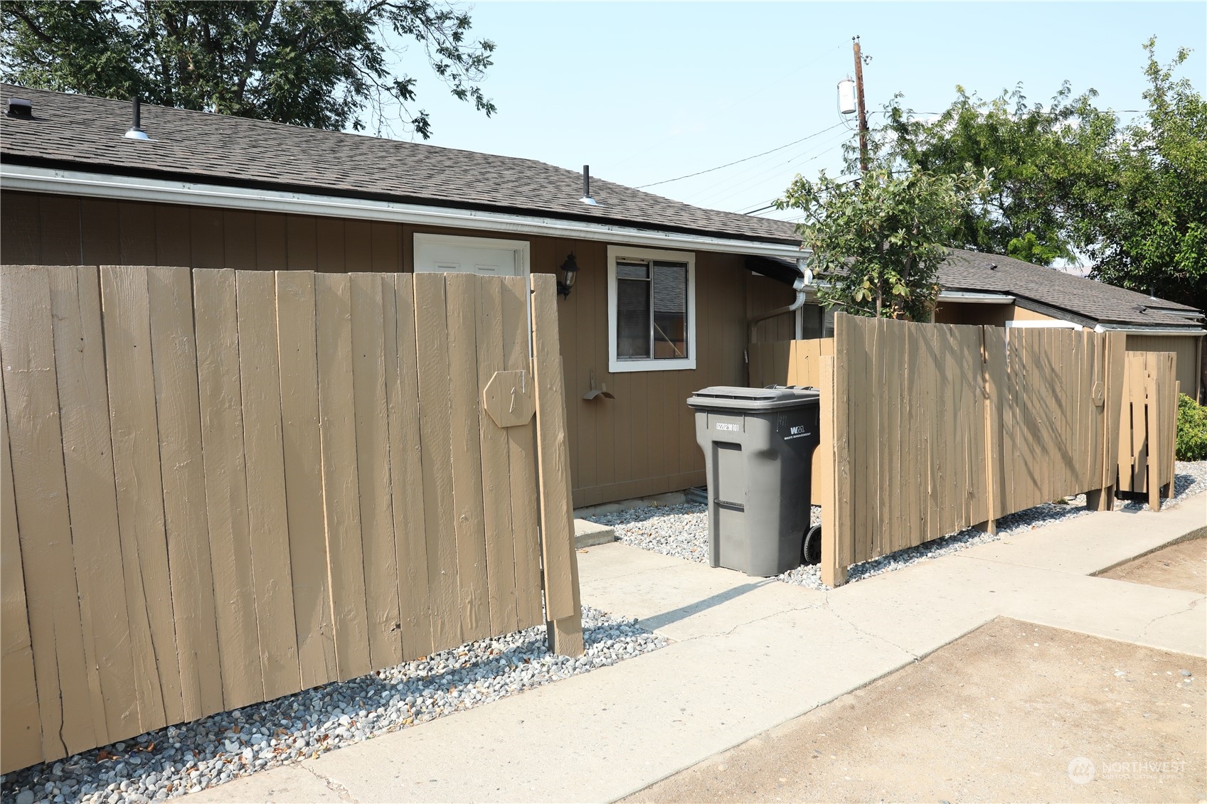 411 Methow Street Unit: 1-3