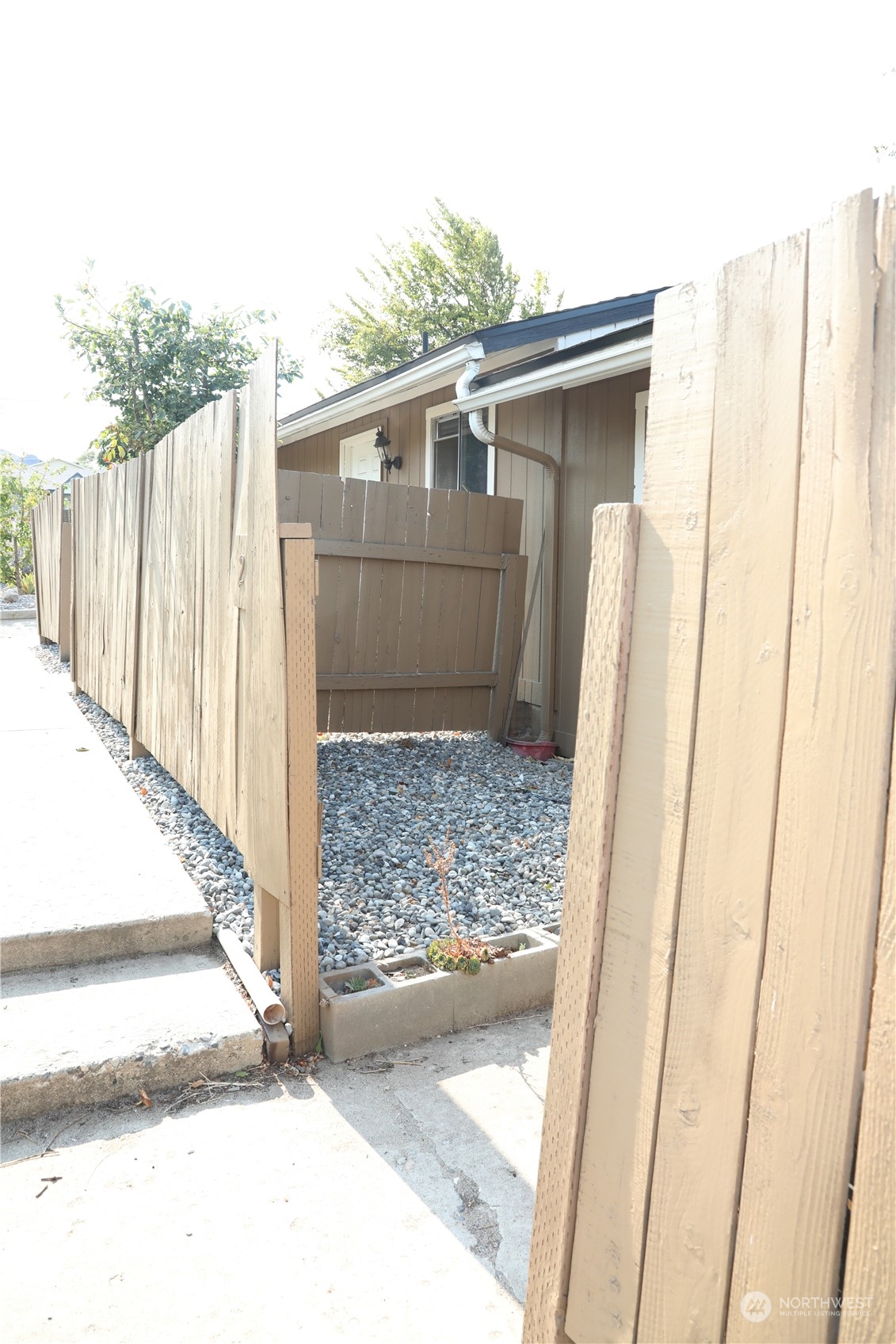 411 Methow Street Unit: 1-3