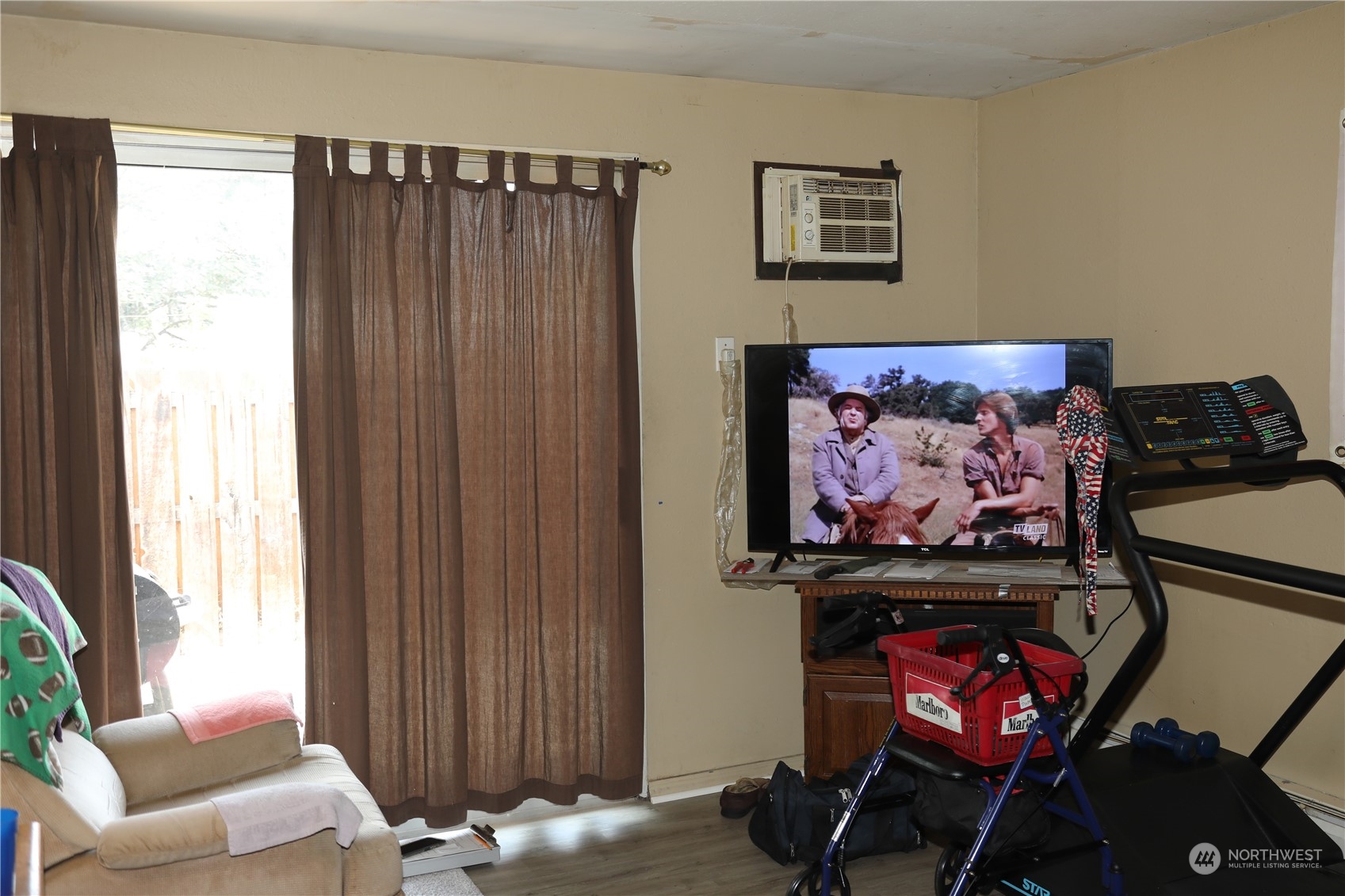 411 Methow Street Unit: 1-3