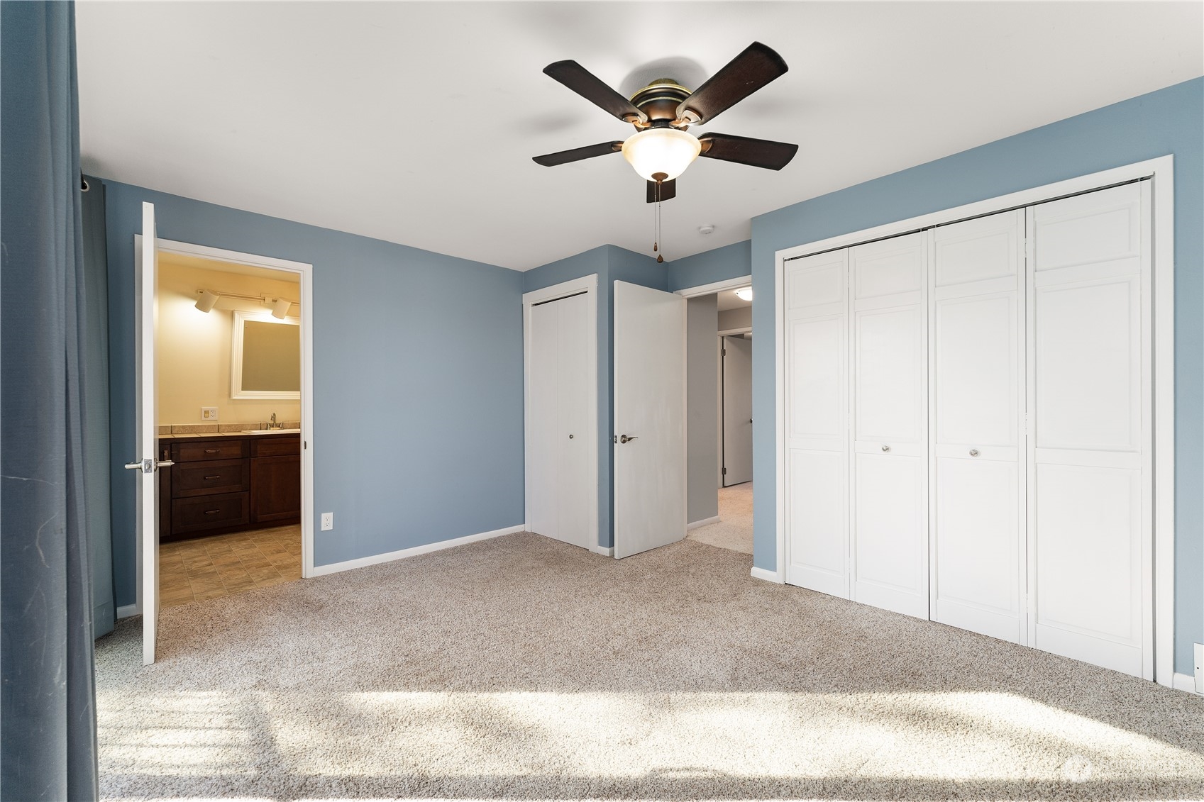 815 W Golf Course Drive