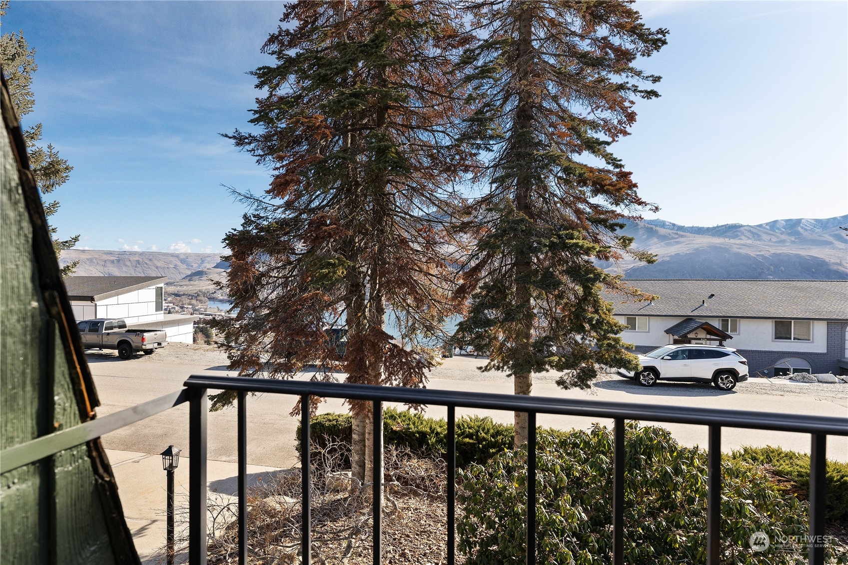 815 W Golf Course Drive