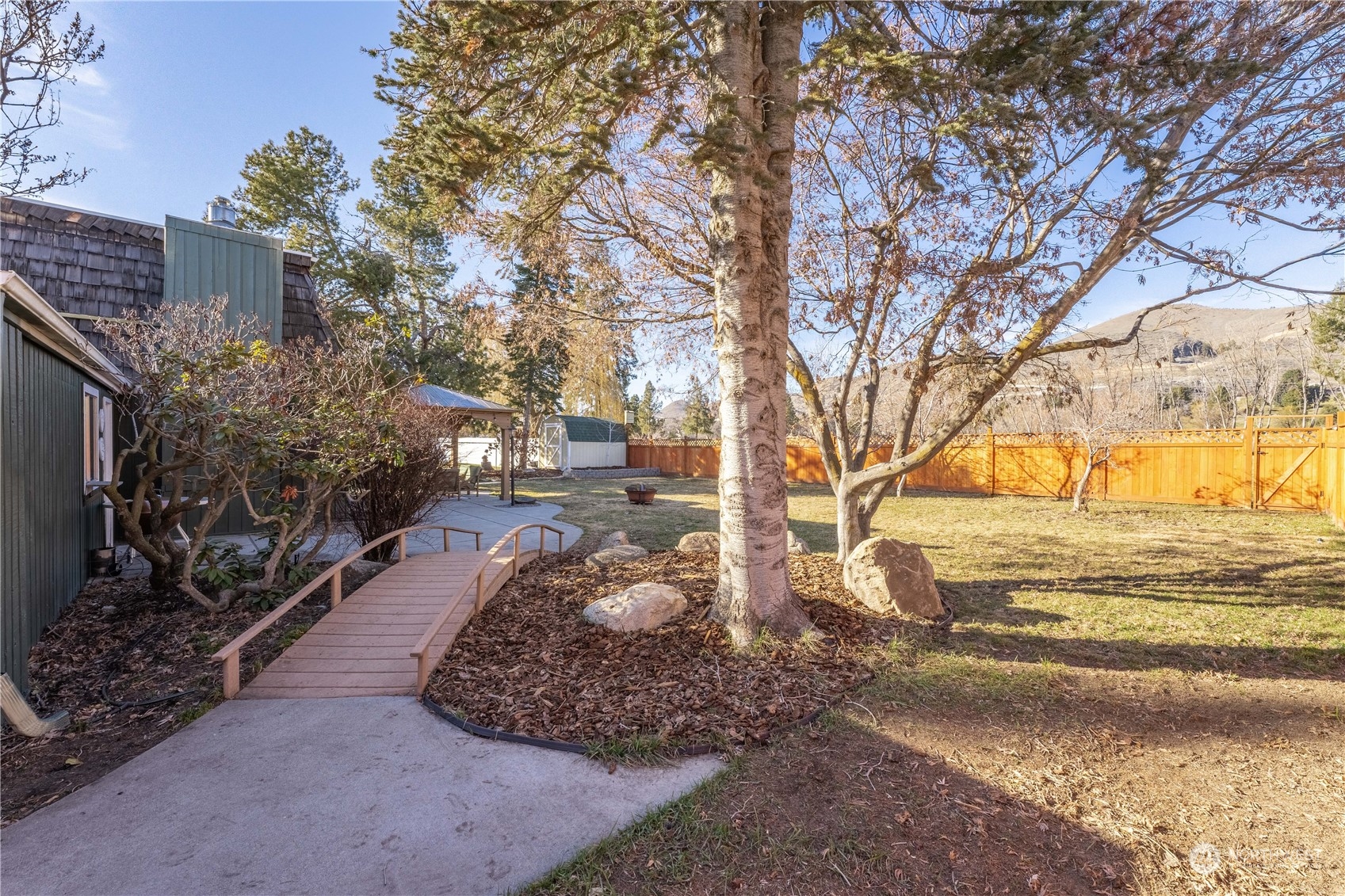 815 W Golf Course Drive