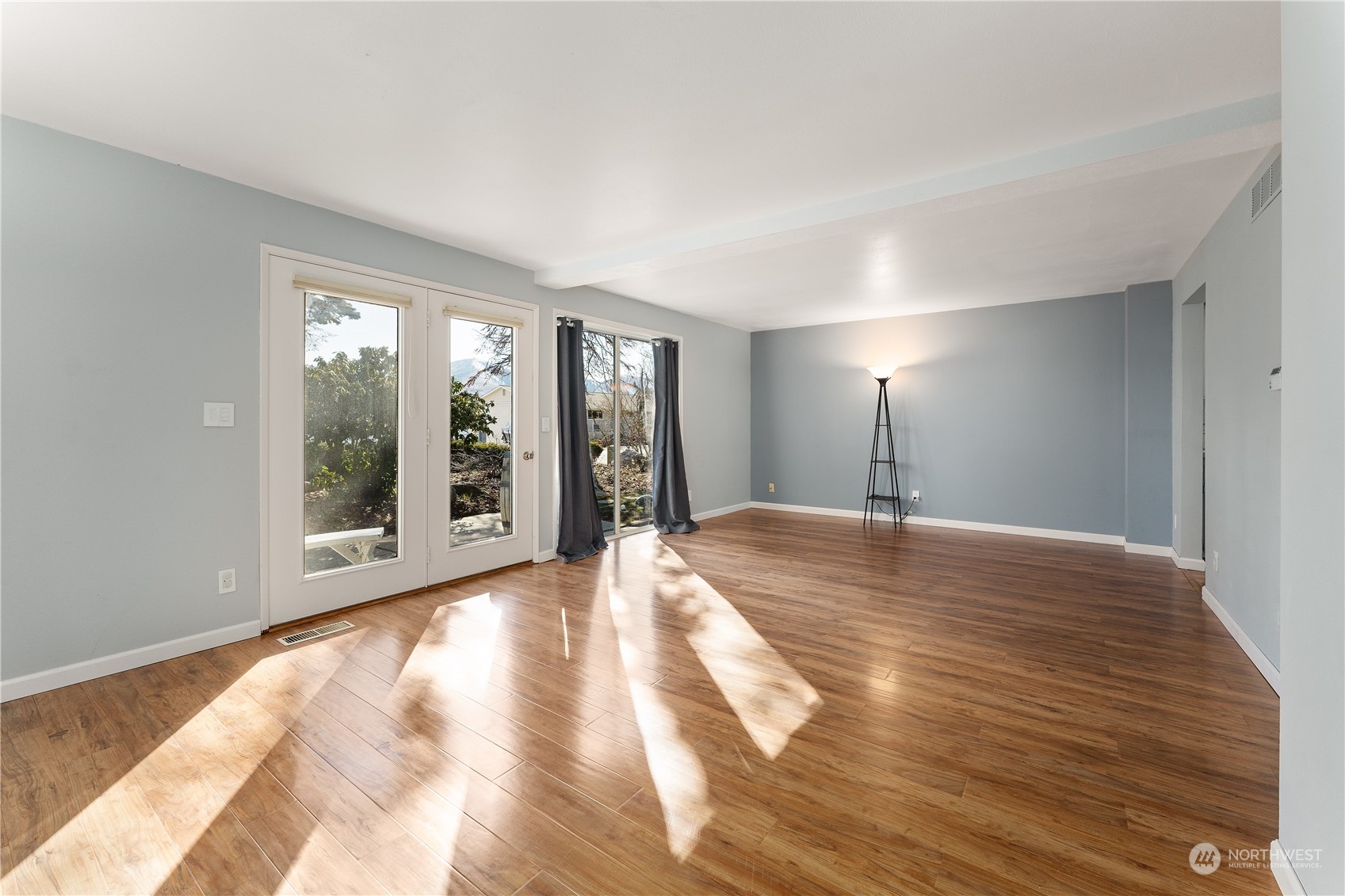 815 W Golf Course Drive