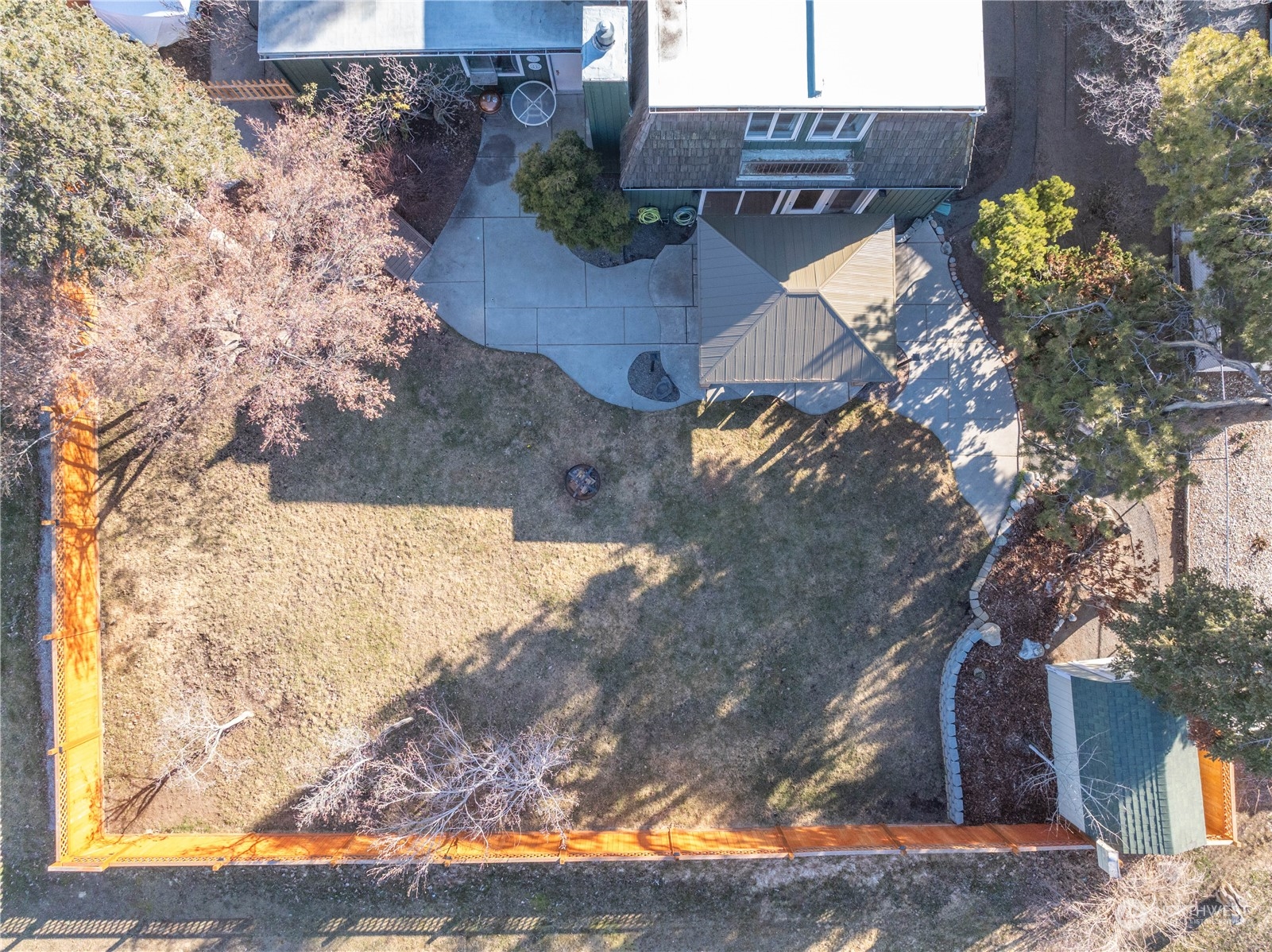 815 W Golf Course Drive