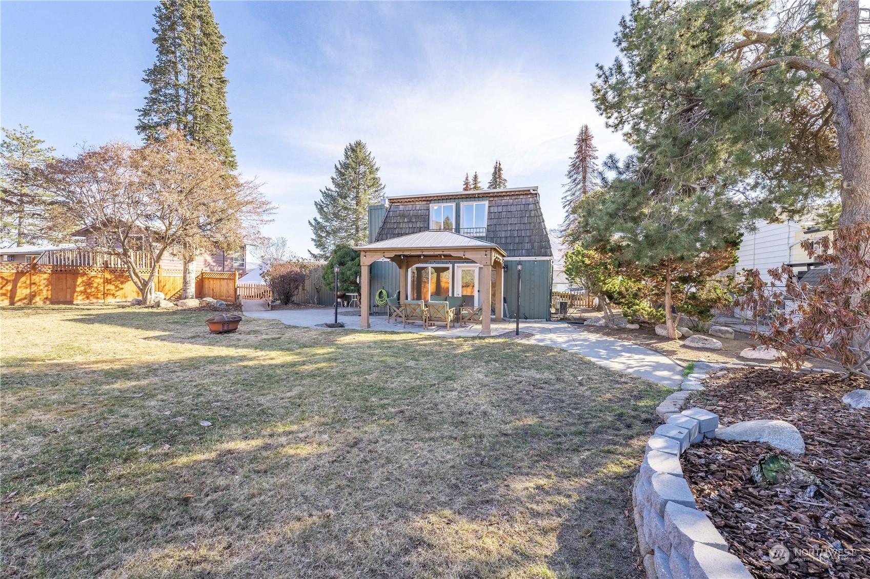 815 W Golf Course Drive