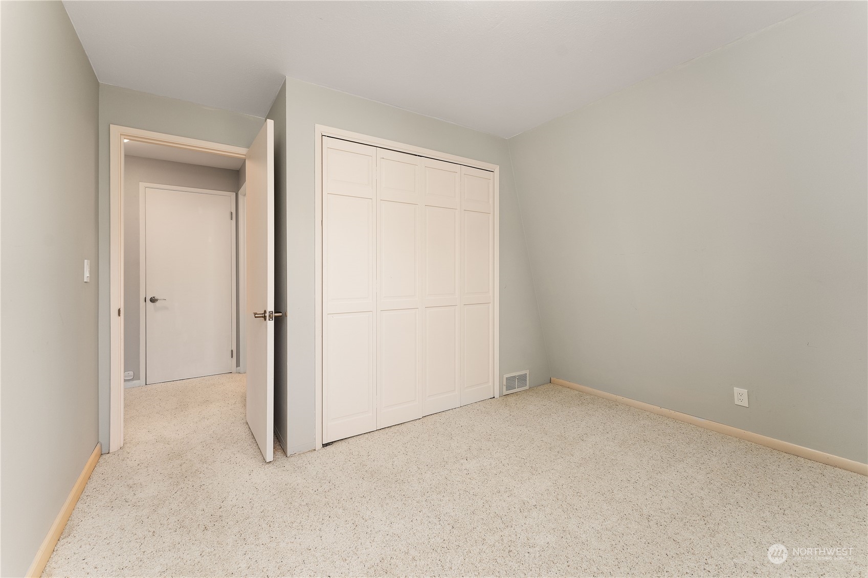 815 W Golf Course Drive