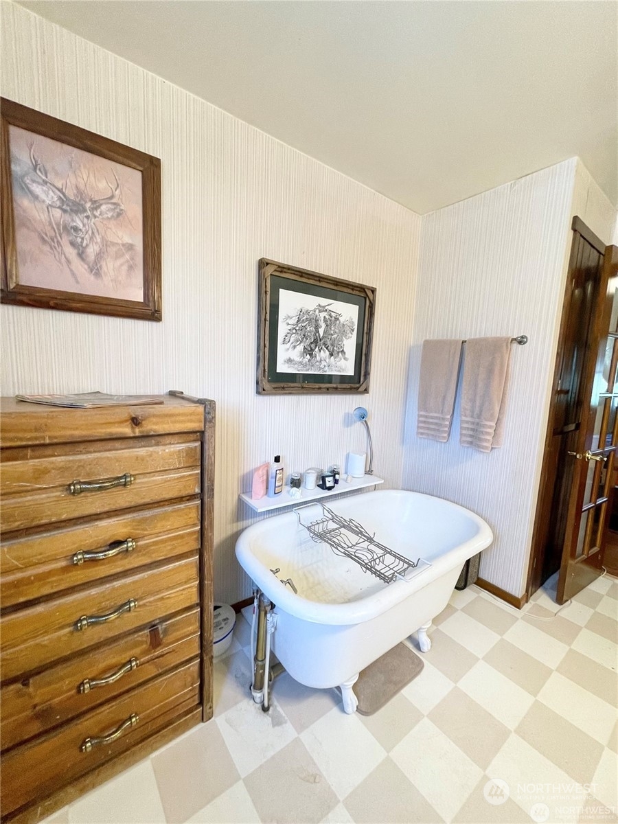 154 Aeneas Valley Road