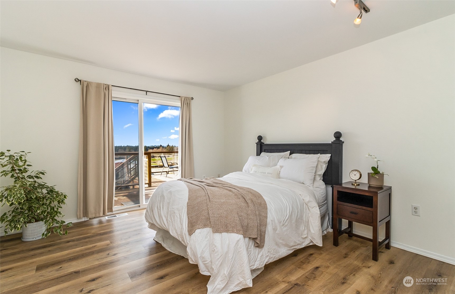 804 72nd Drive SE
