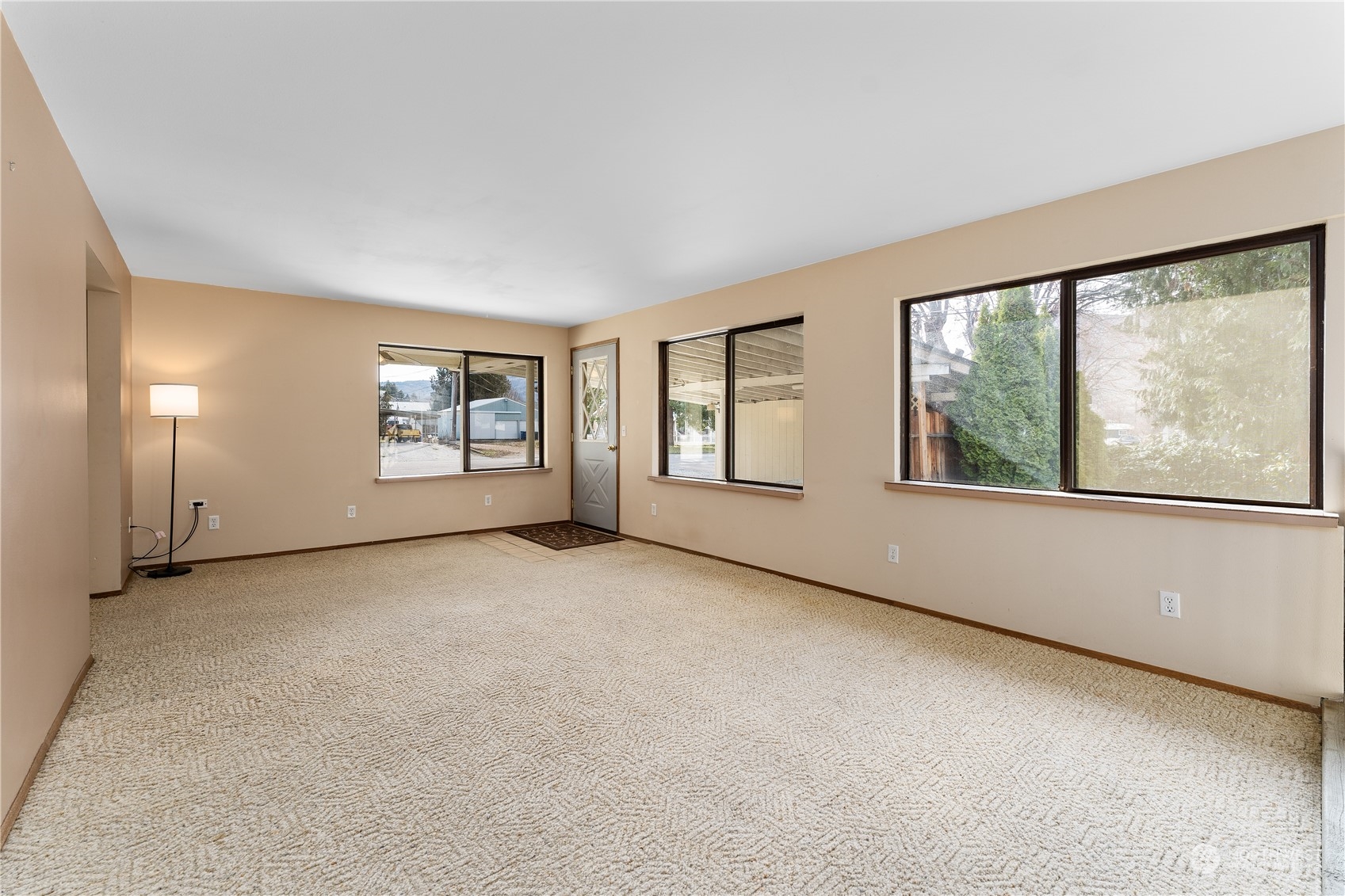 432 E Okanogan Avenue