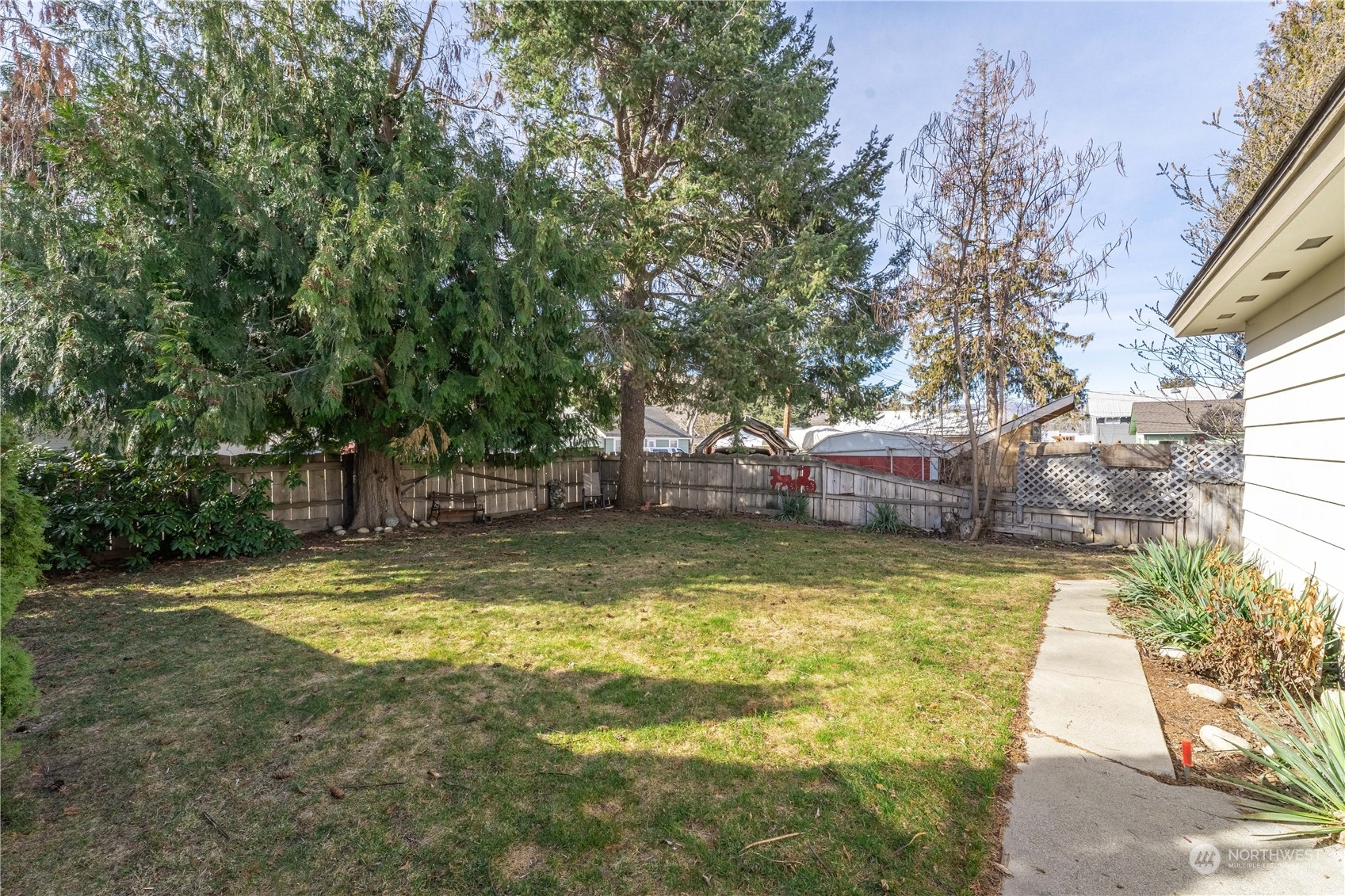 432 E Okanogan Avenue