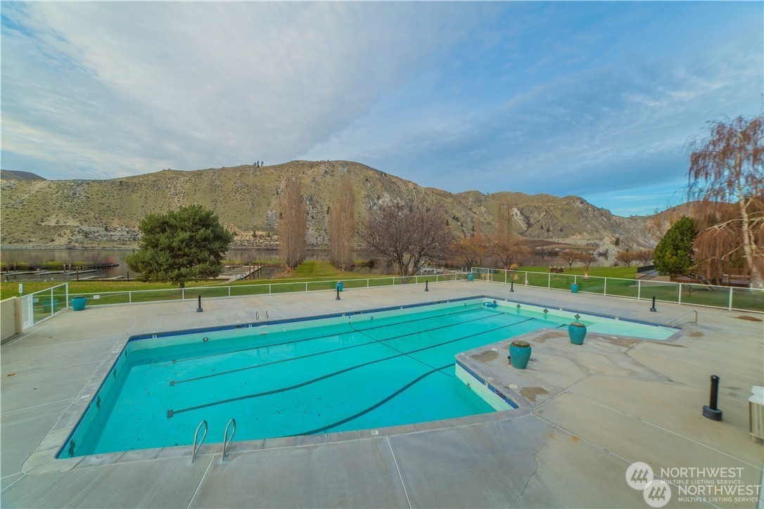 575 W Marine View Drive