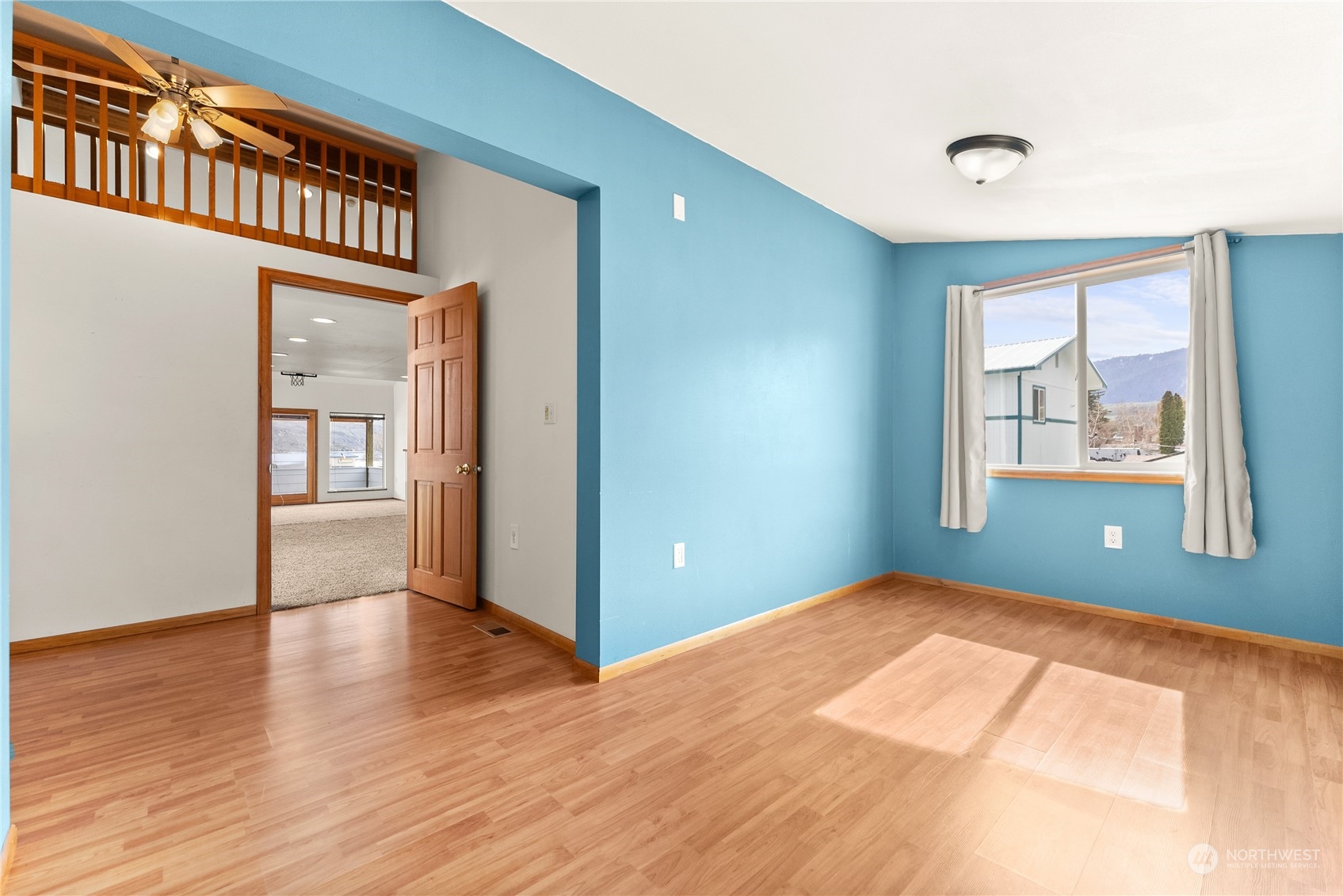 146 Warren Avenue W