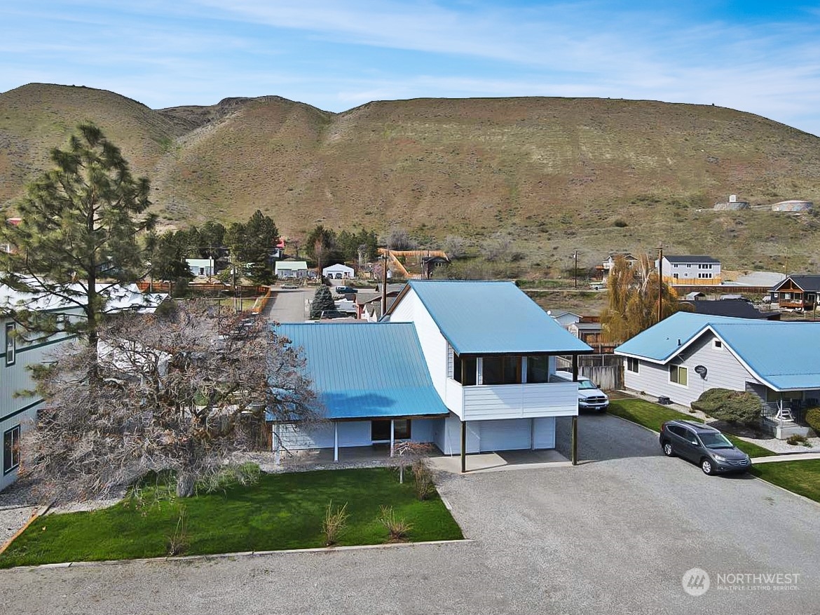 146 Warren Avenue W
