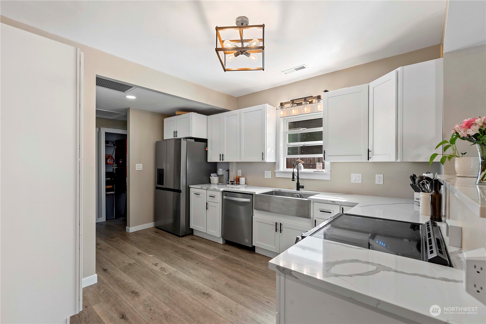 233 N Franklin Avenue