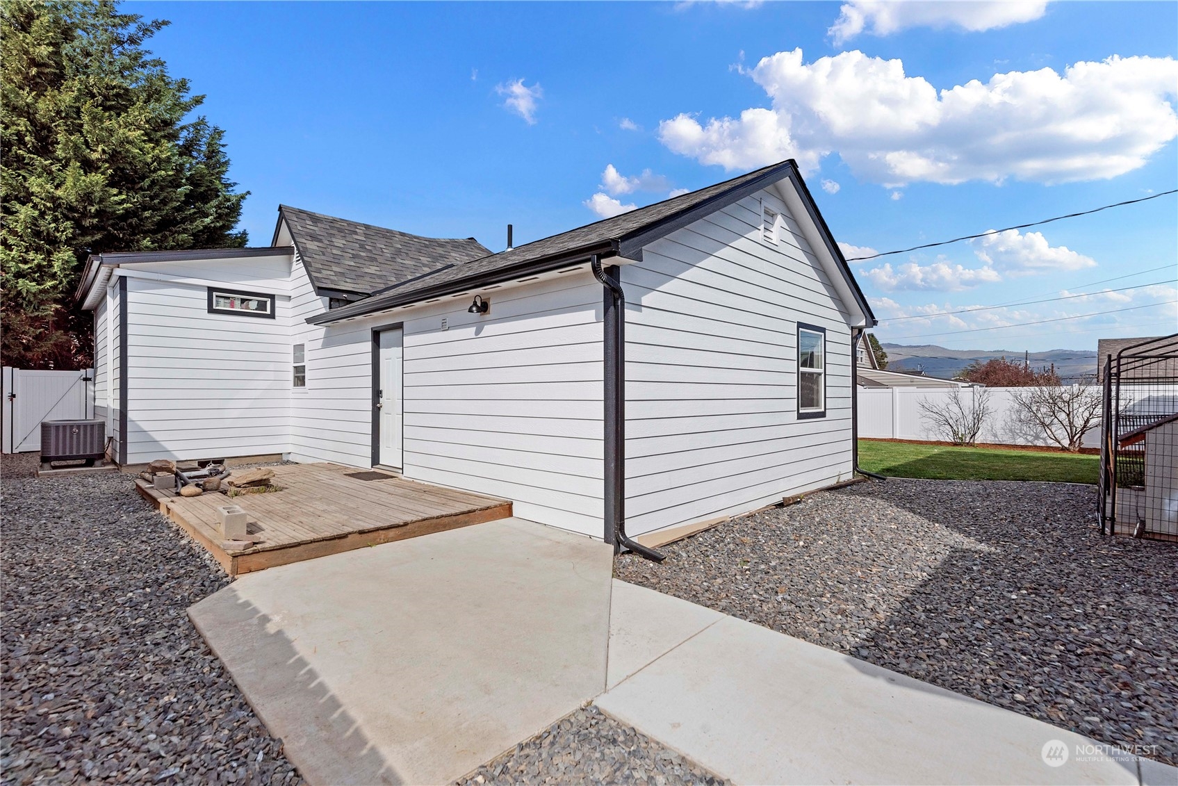 233 N Franklin Avenue