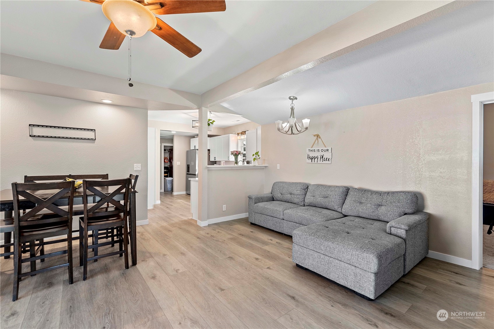 233 N Franklin Avenue