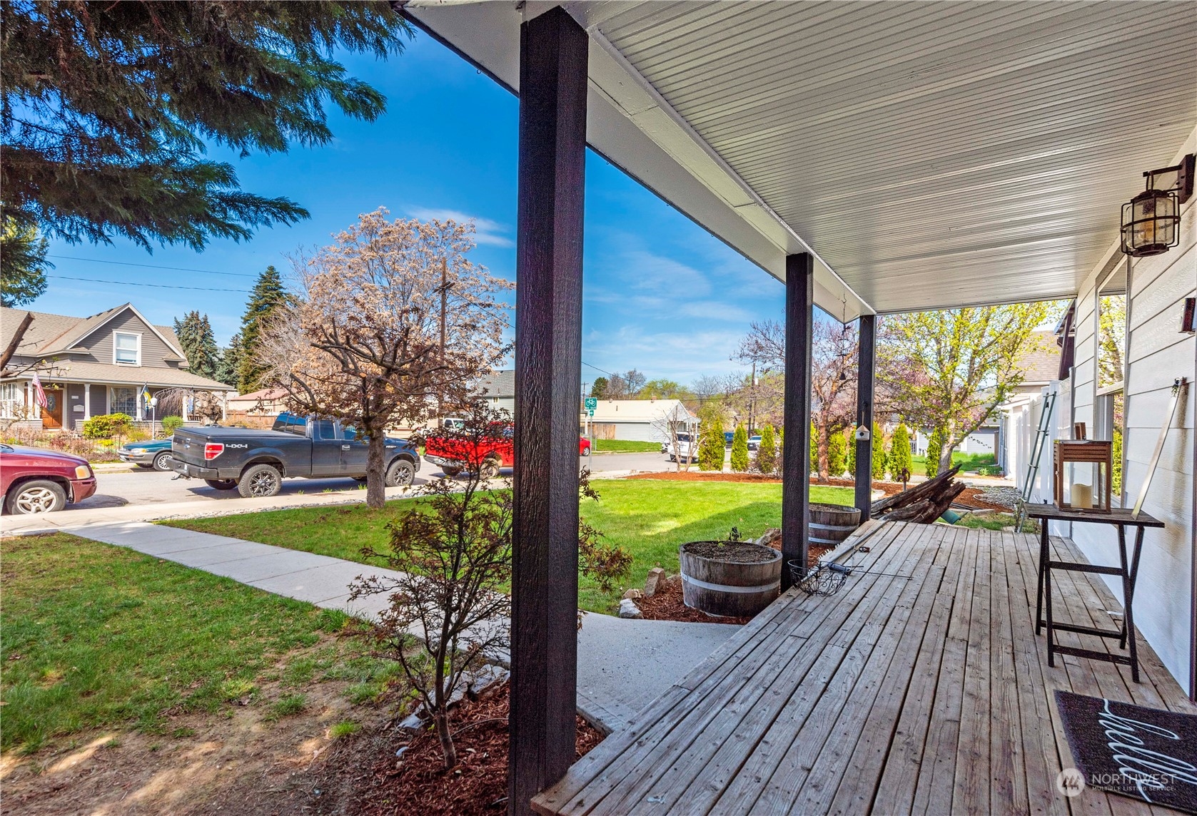 233 N Franklin Avenue