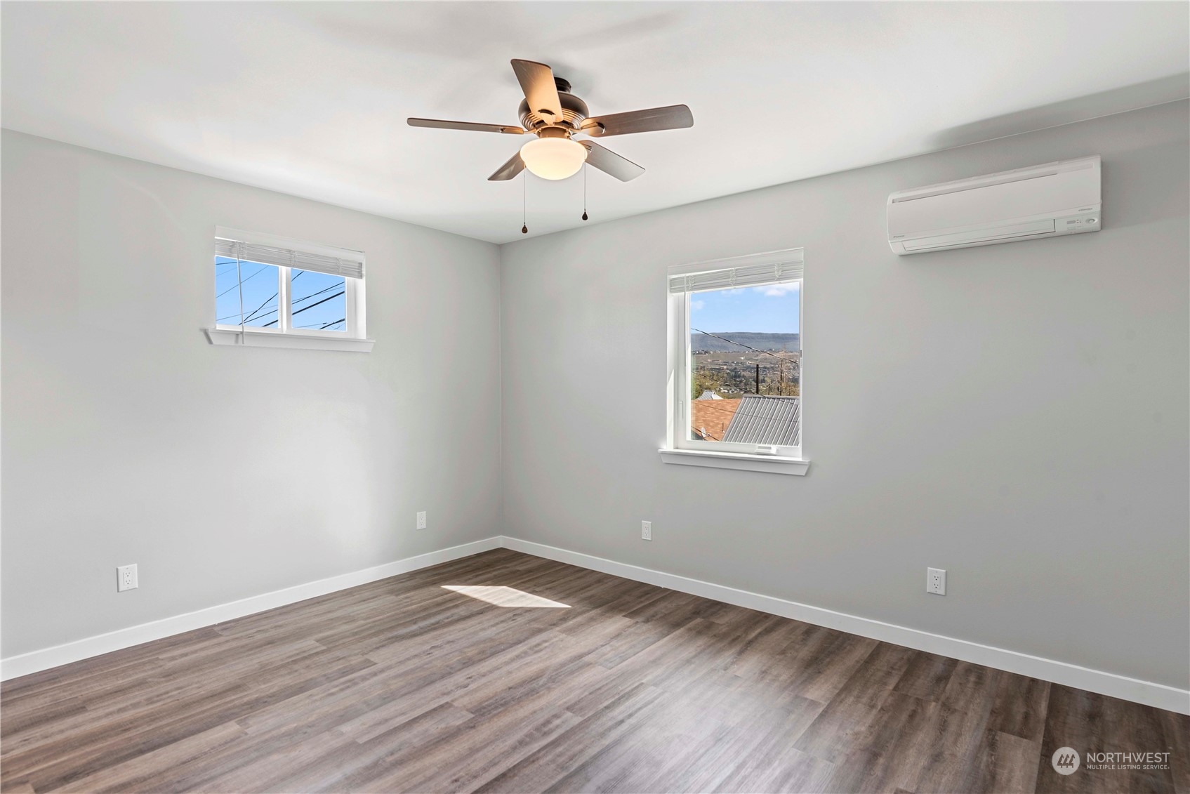 233 N Franklin Avenue