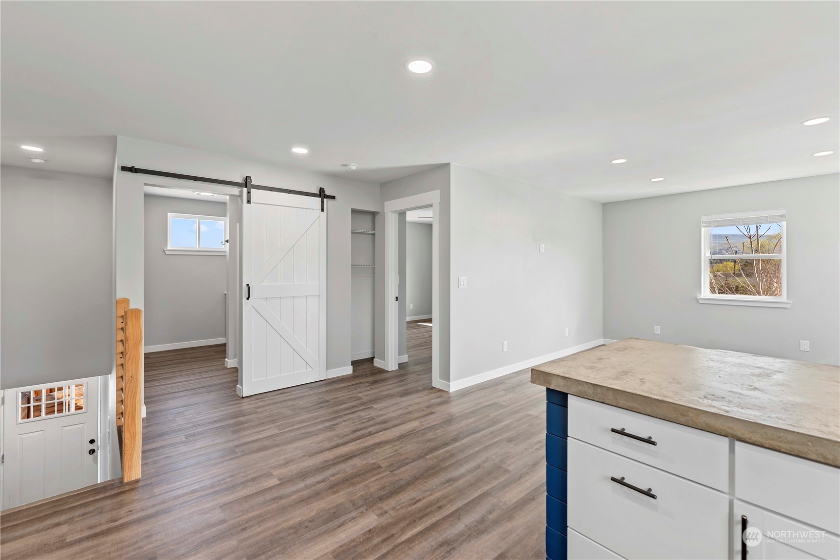 233 N Franklin Avenue