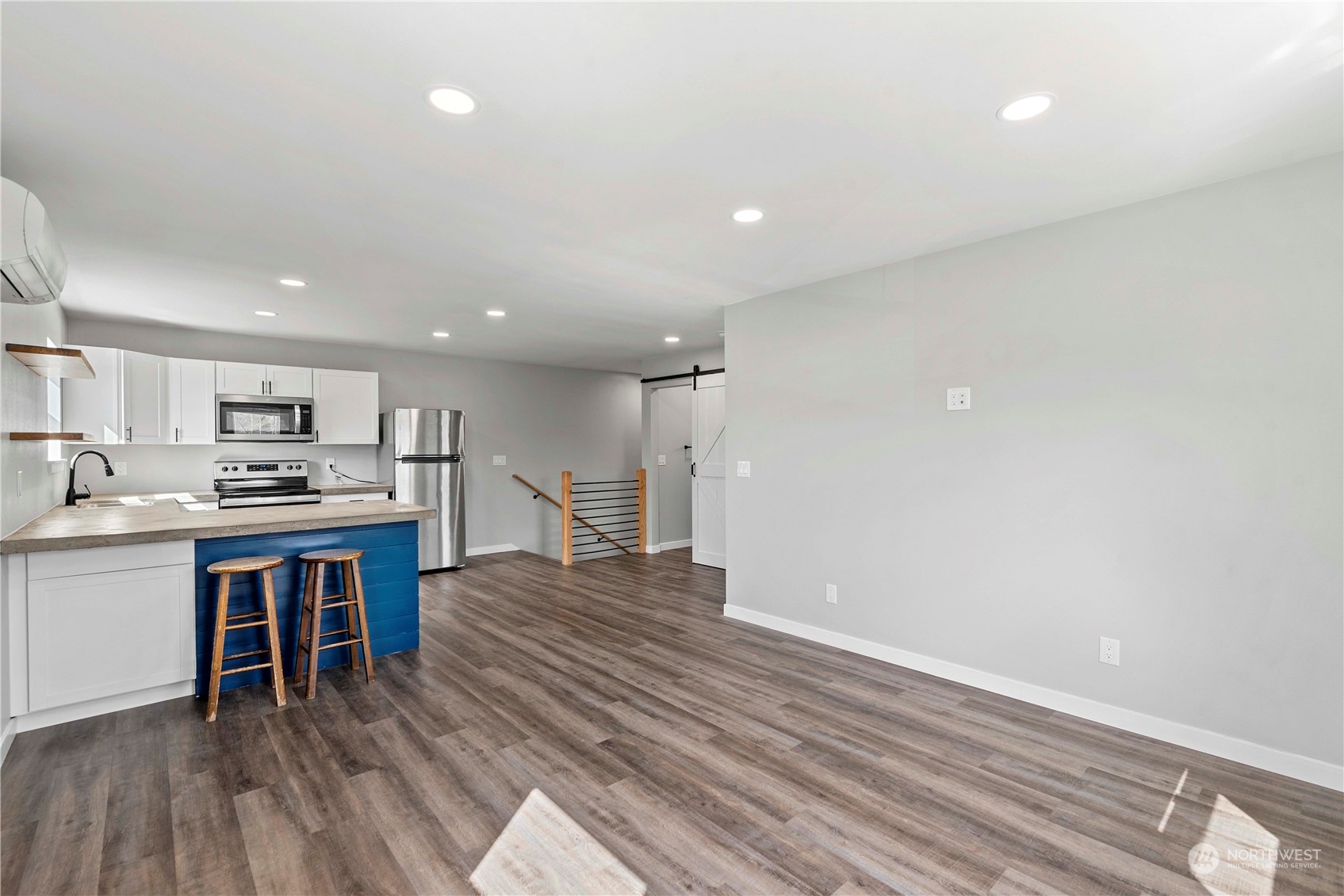 233 N Franklin Avenue