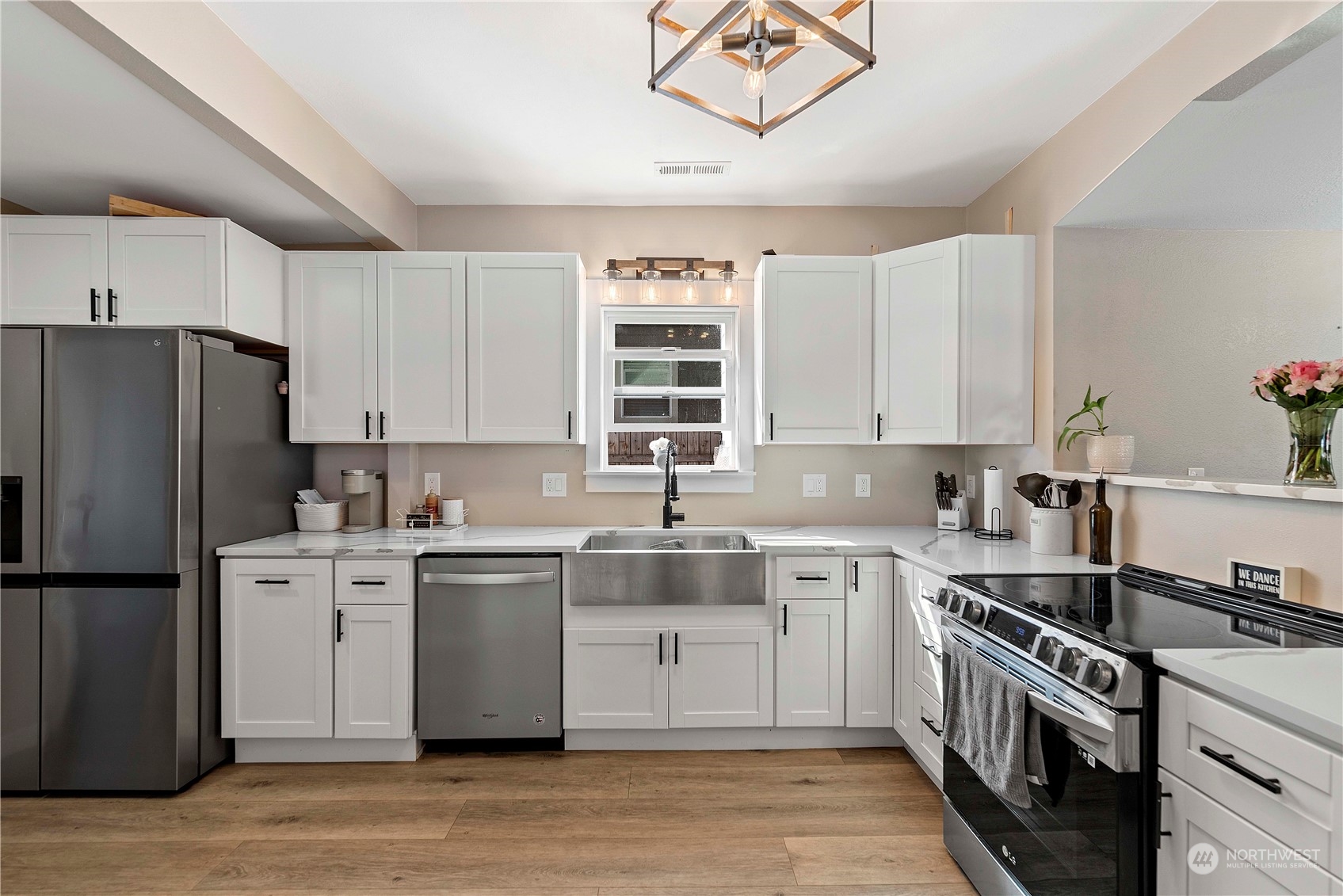 233 N Franklin Avenue