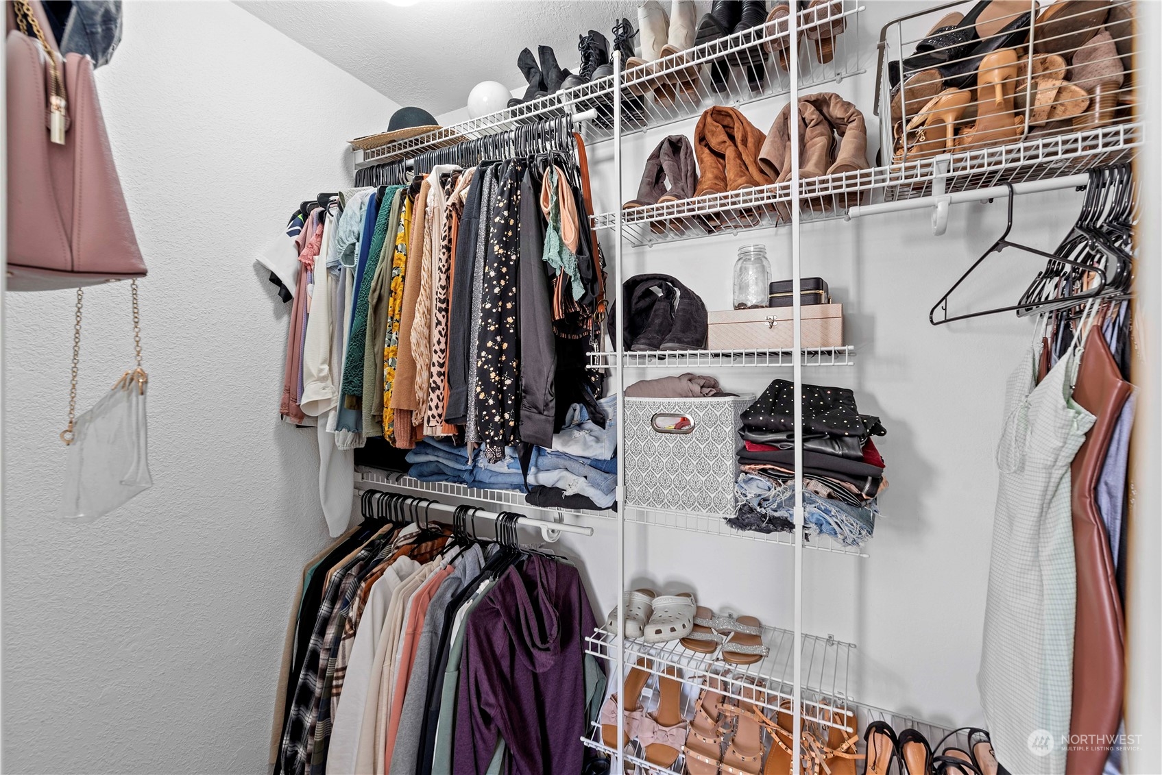 233 N Franklin Avenue