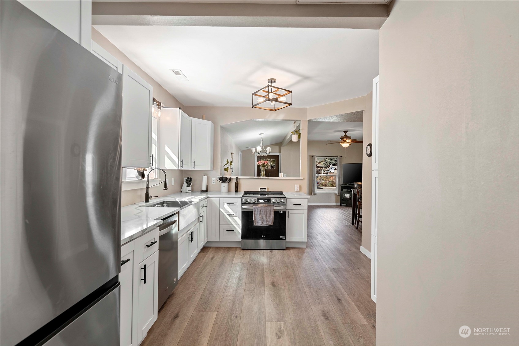 233 N Franklin Avenue