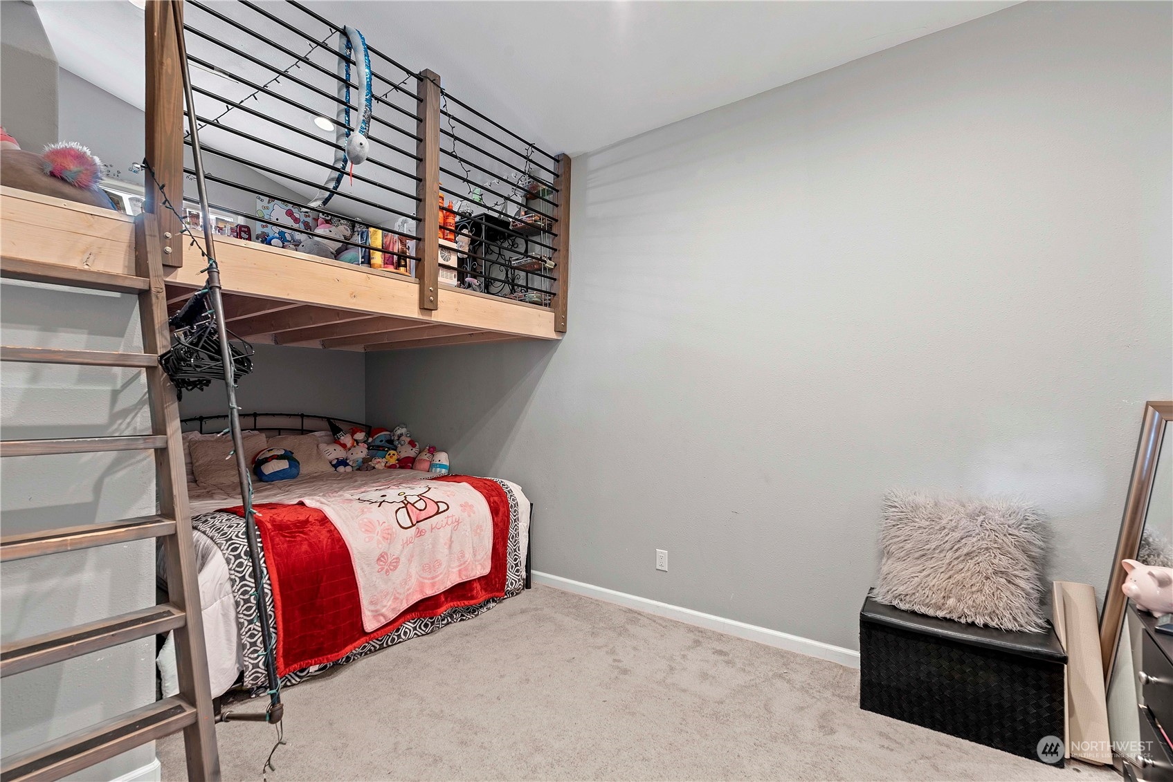 233 N Franklin Avenue