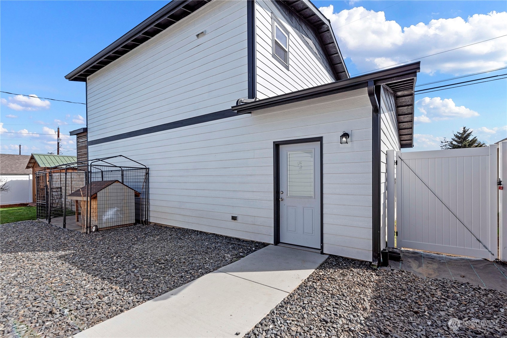 233 N Franklin Avenue