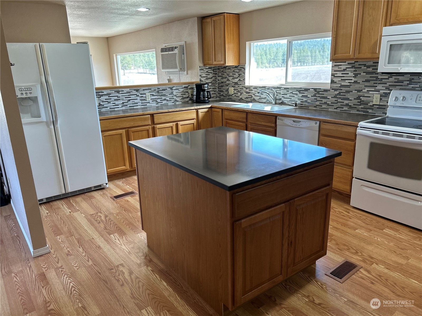 206 Aeneas Valley Road