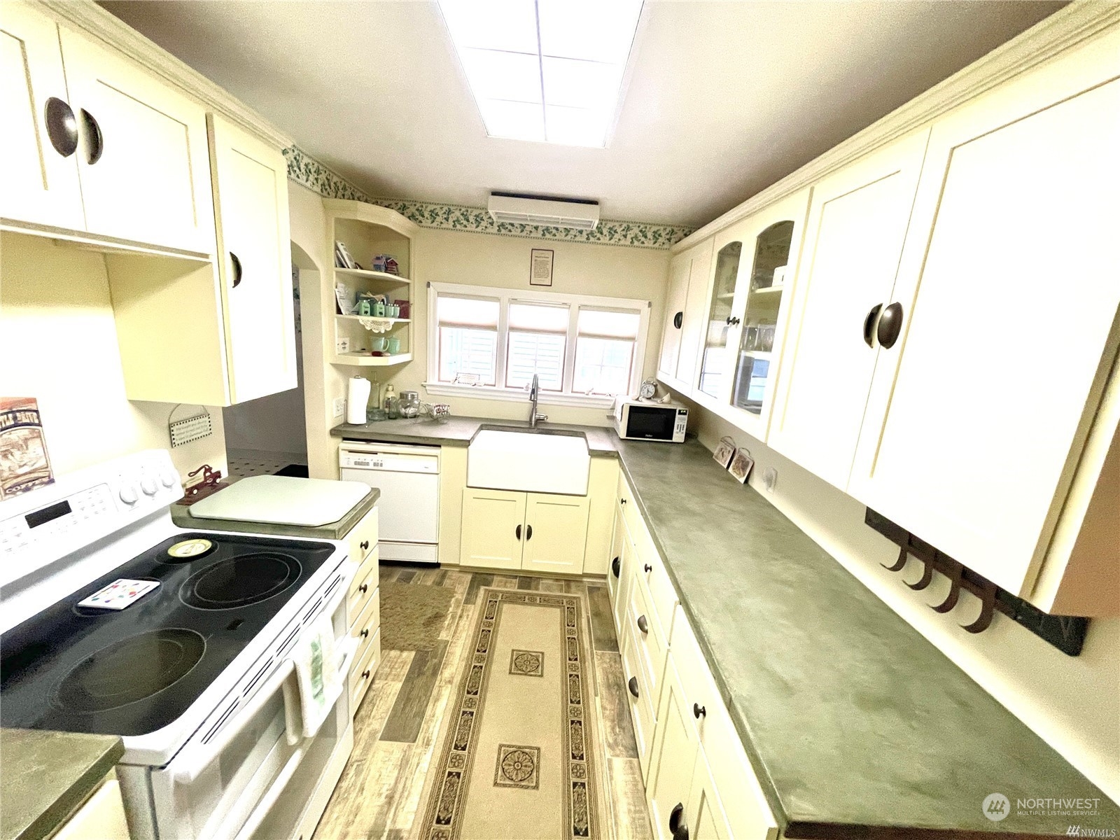 420 Central Avenue
