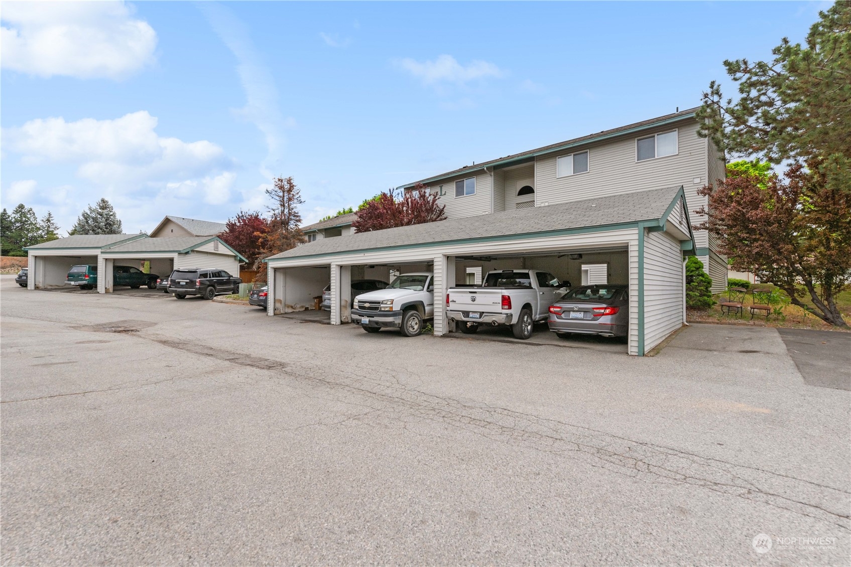 667 4th Street NE Unit: L301