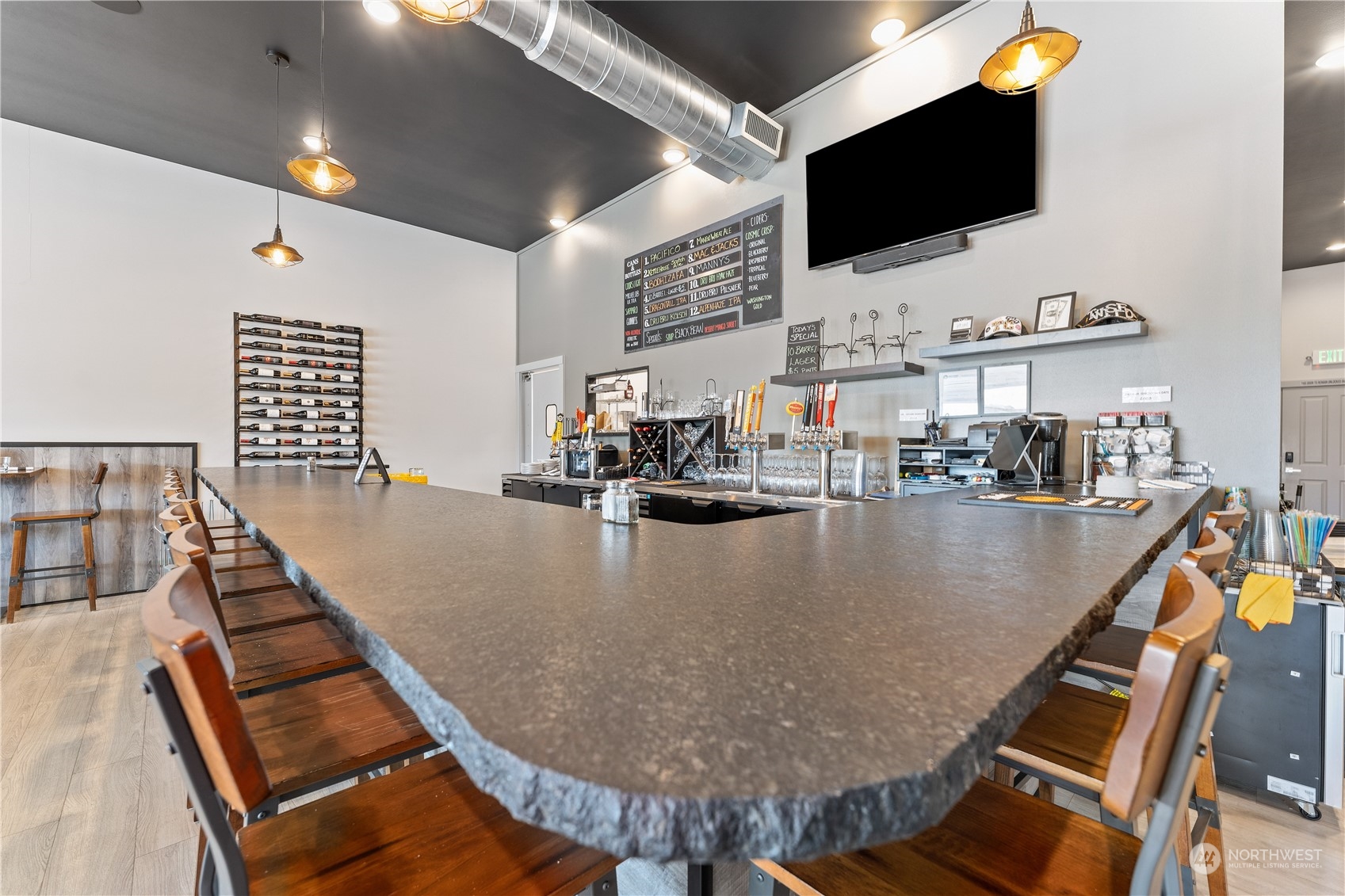 94 Wapato Point Parkway Unit: B