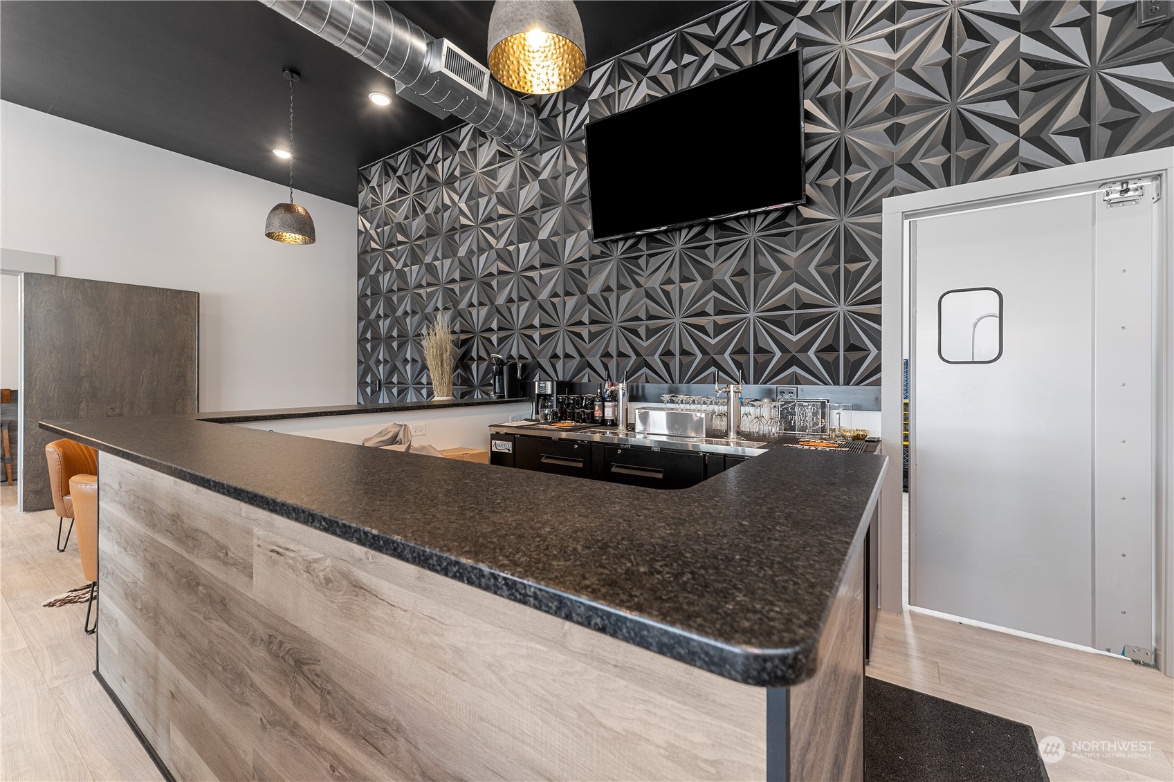 94 Wapato Point Parkway Unit: B