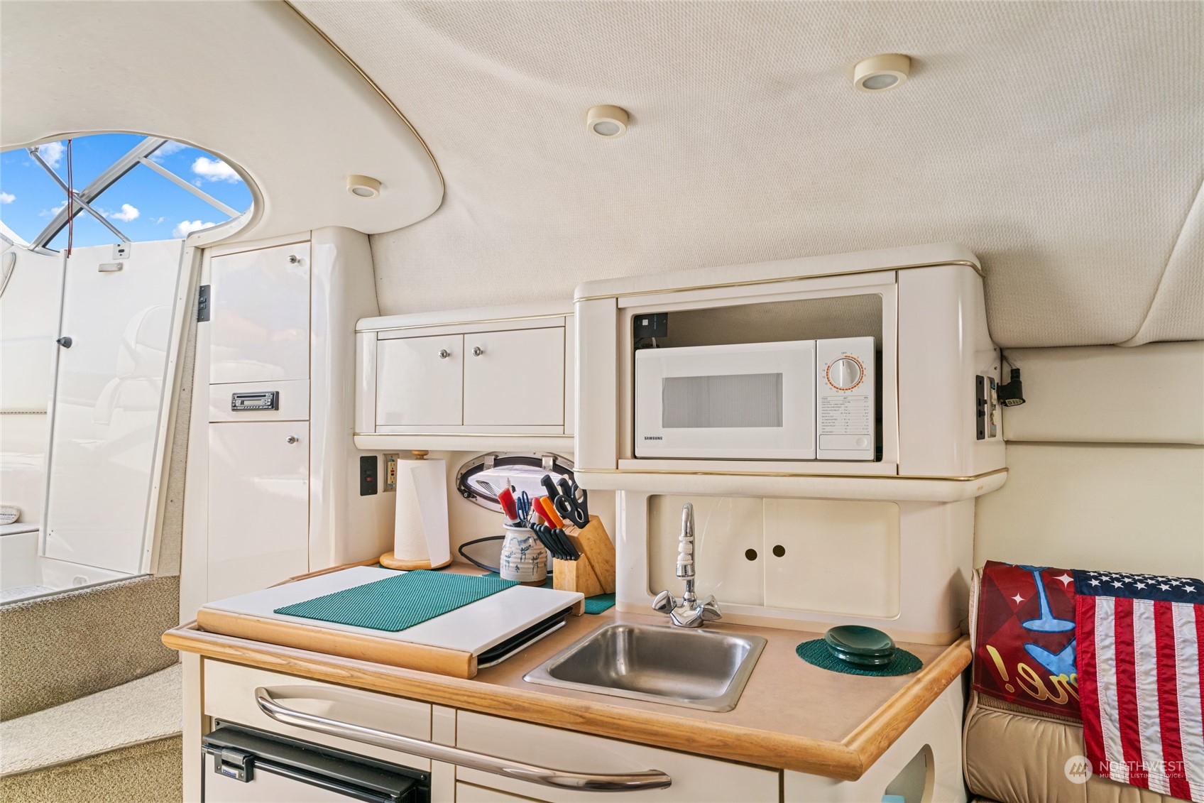 1350 W Woodin Avenue Unit: F18