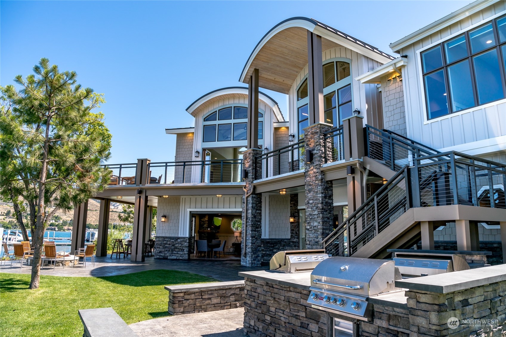 1350 W Woodin Avenue Unit: F18