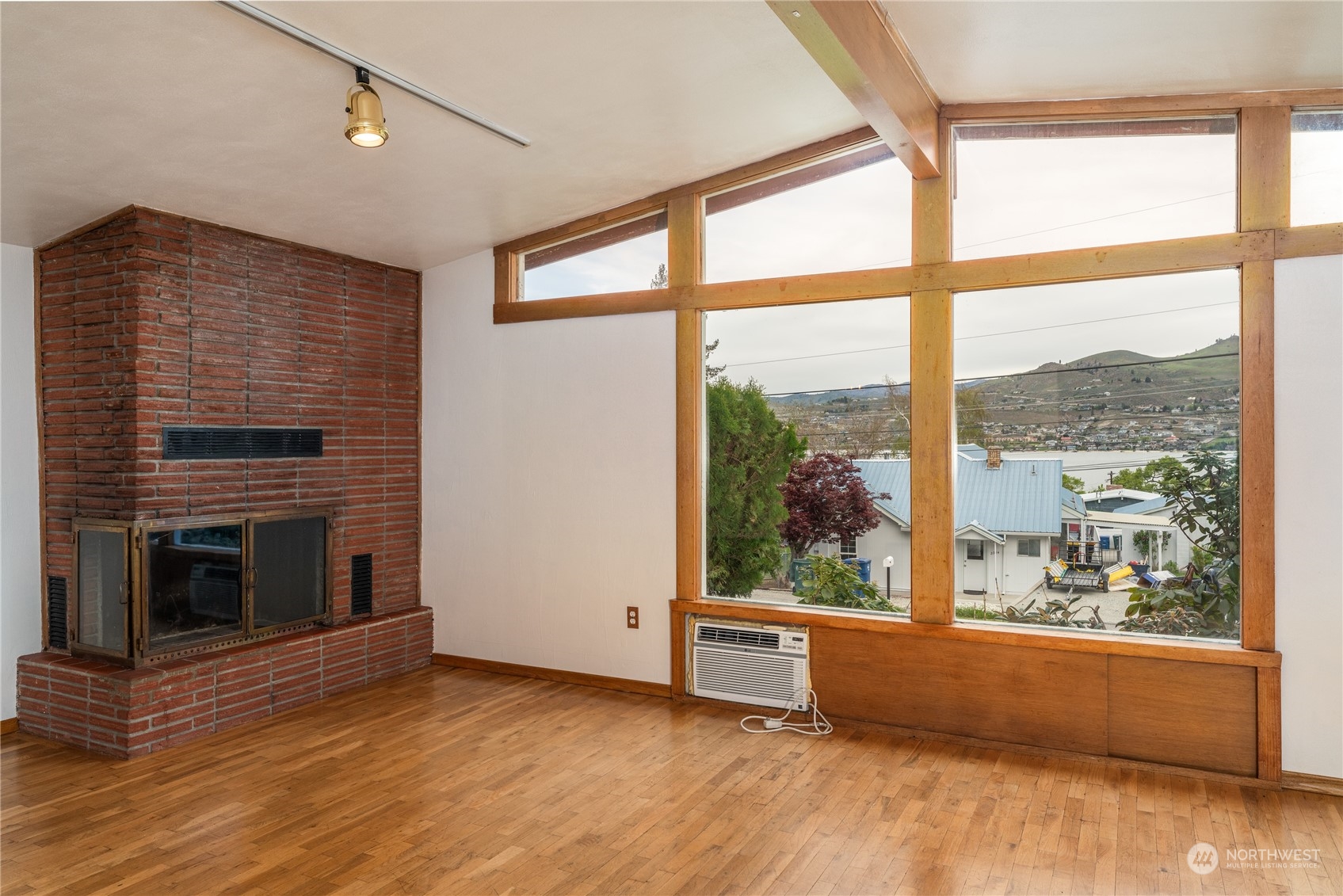 2333 W Prospect Street