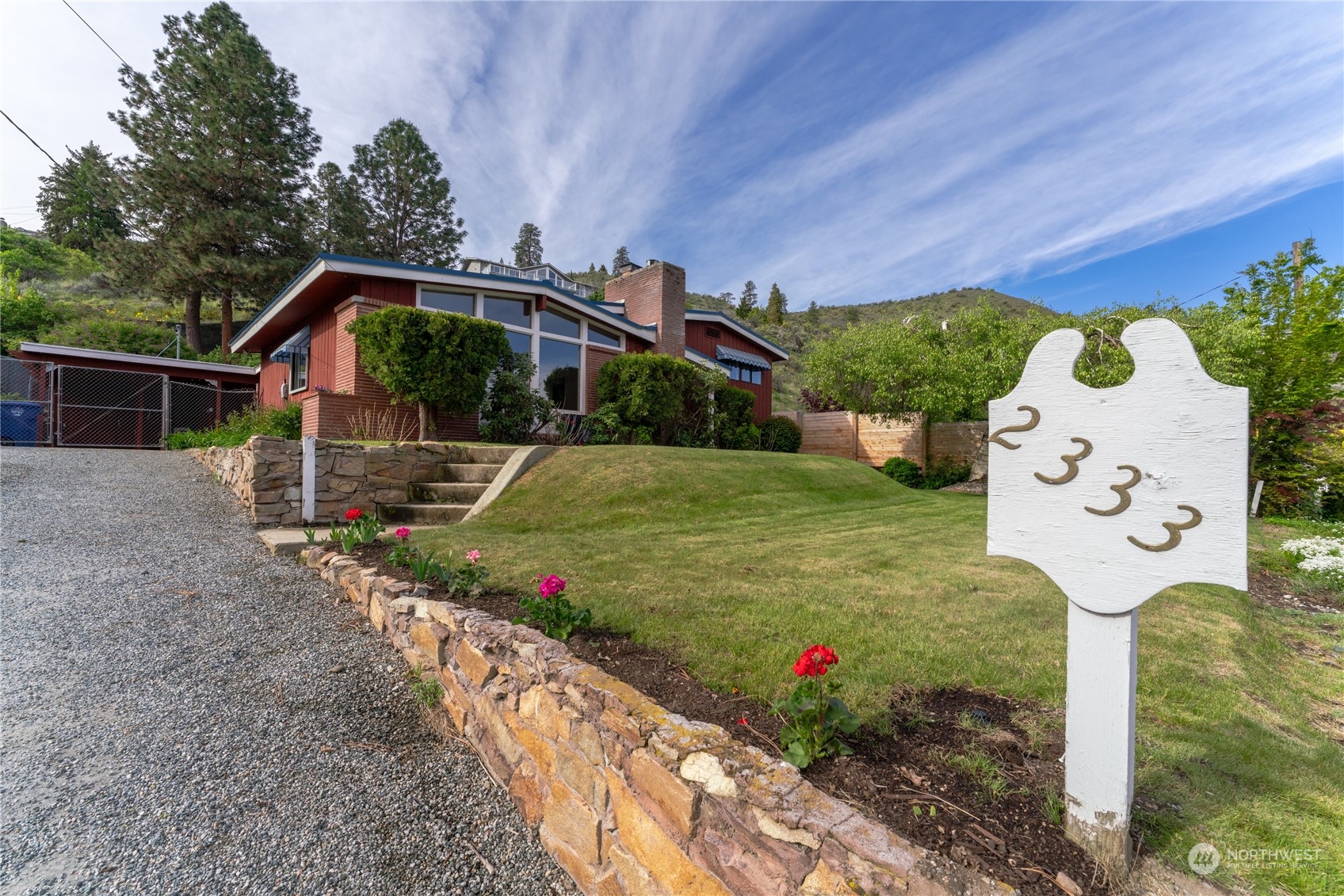 2333 W Prospect Street