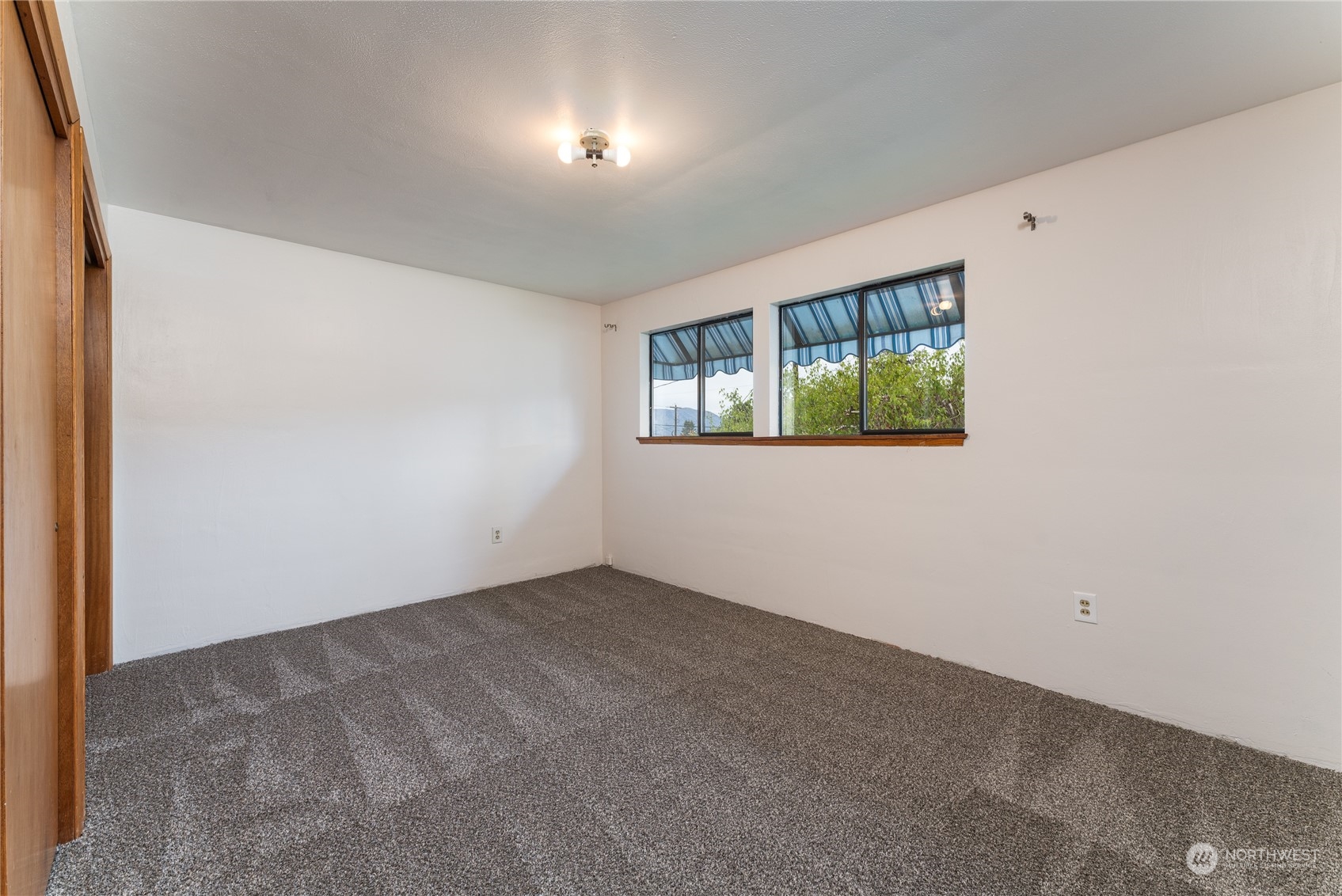 2333 W Prospect Street